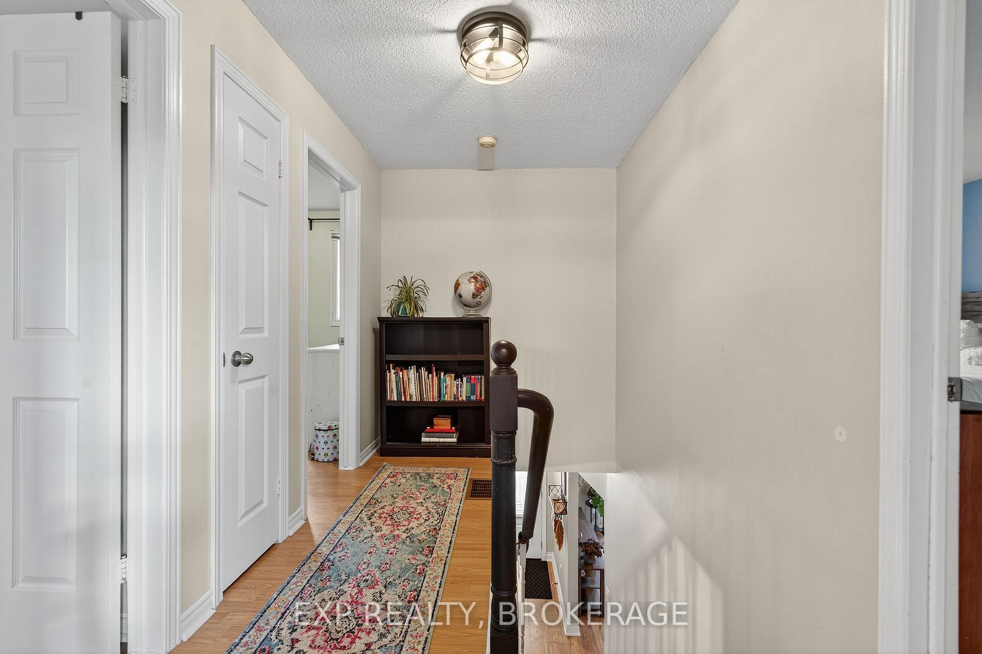 Photo 8 of 50 Chartwell Crescent, Kingston, Kingston East (Incl Barret Crt) — HOMEH