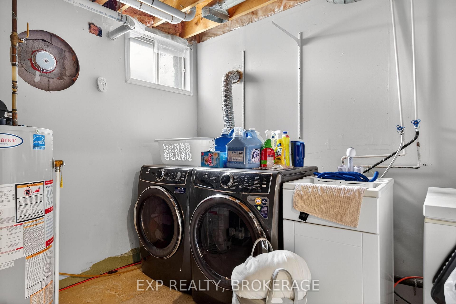 Photo 17 of 50 Chartwell Crescent, Kingston, Kingston East (Incl Barret Crt) — HOMEH