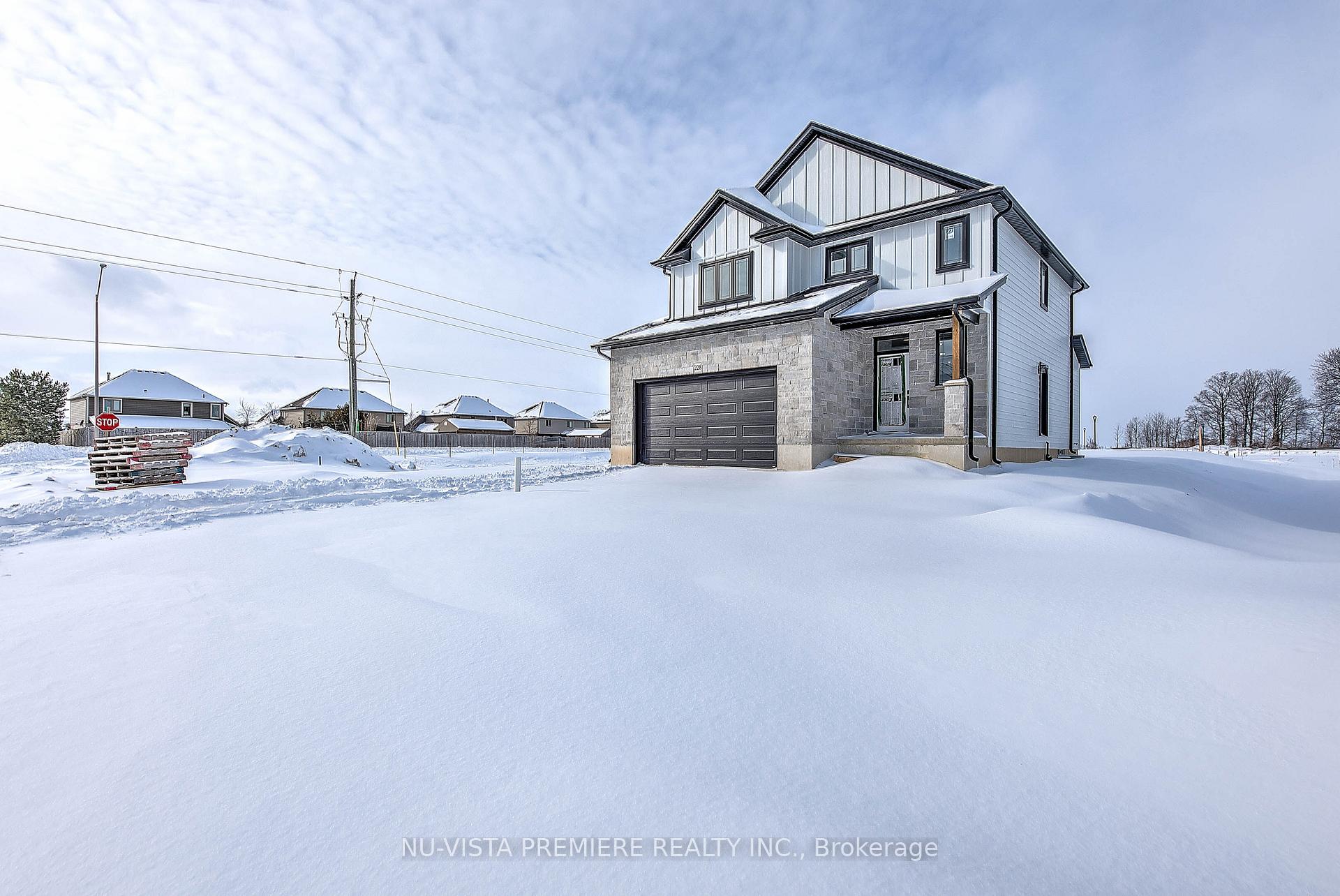 Photo 3 of 228 Bowman Drive, Middlesex Centre, Ilderton — HOMEH