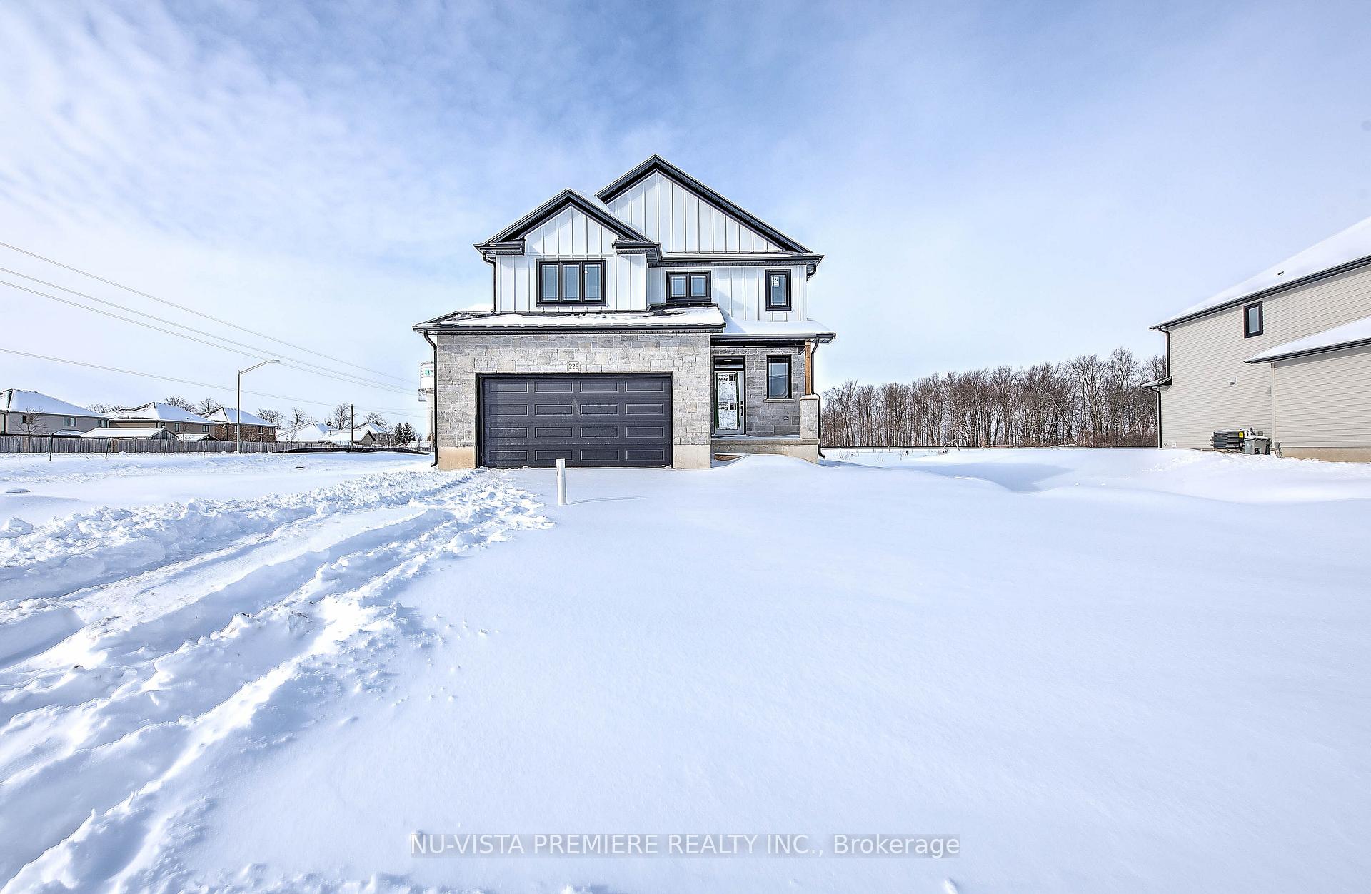 Photo 4 of 228 Bowman Drive, Middlesex Centre, Ilderton — HOMEH