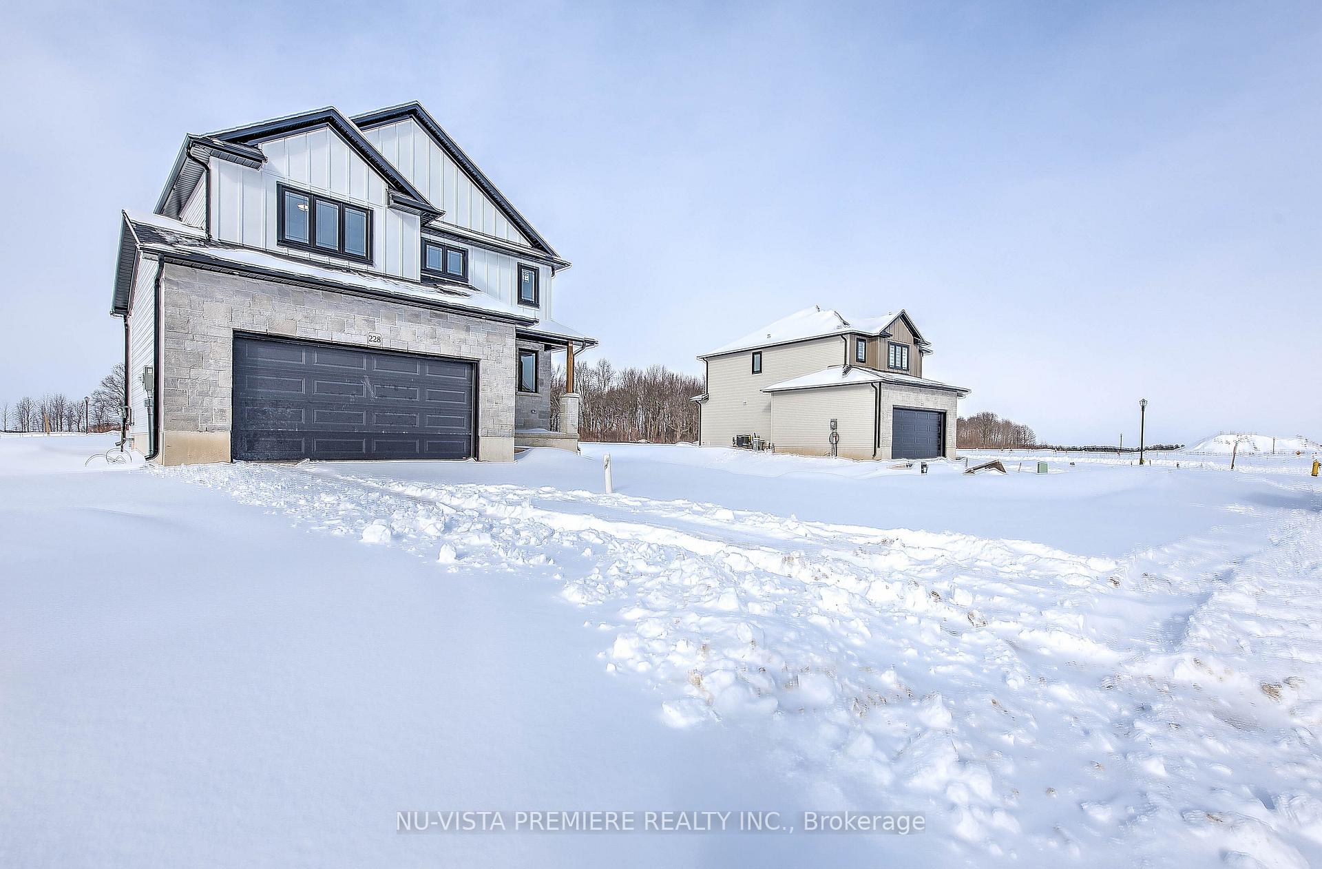 Photo 5 of 228 Bowman Drive, Middlesex Centre, Ilderton — HOMEH