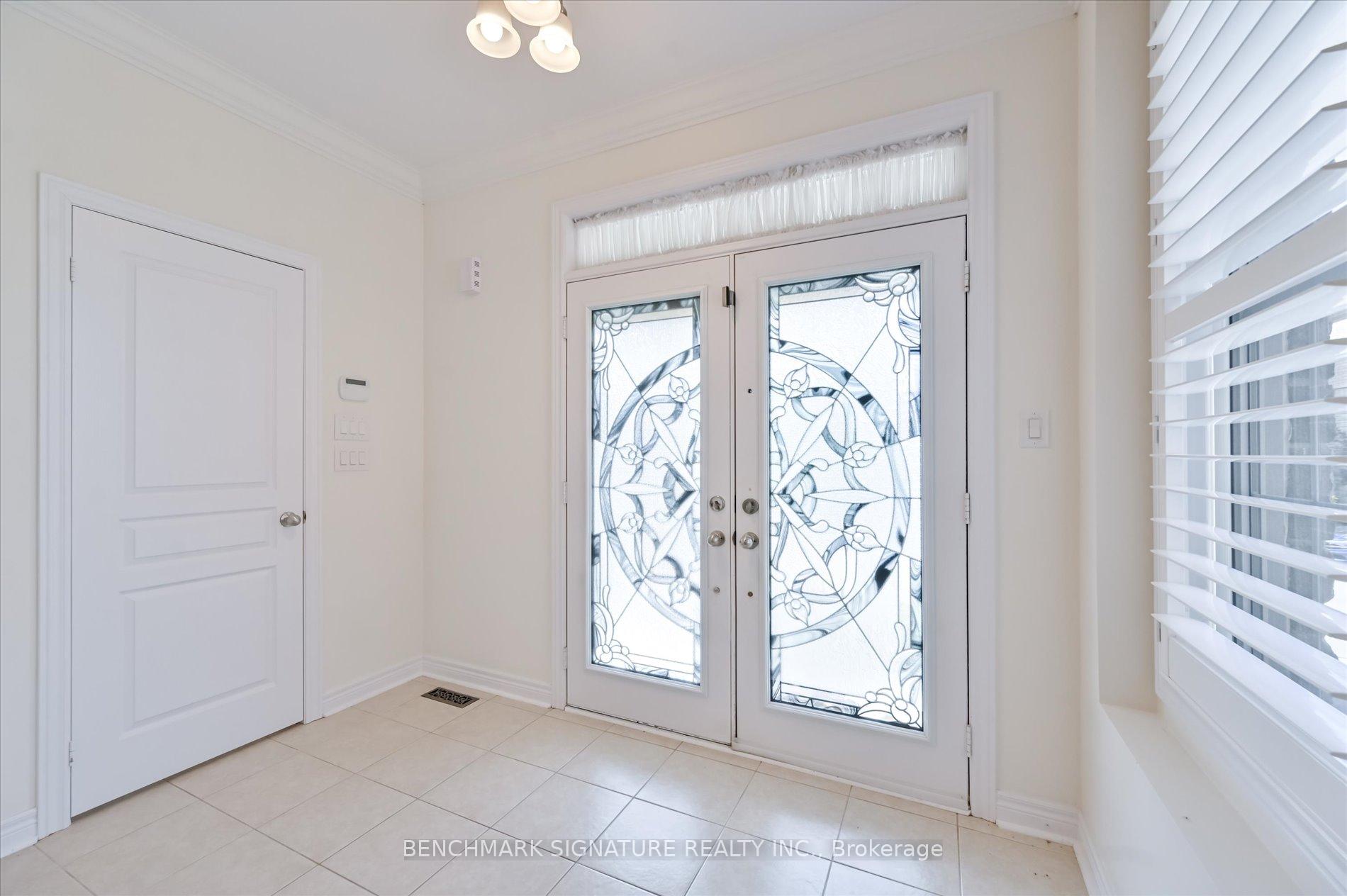 Photo 3 of 110 Busch Avenue, Markham, Berczy — HOMEH