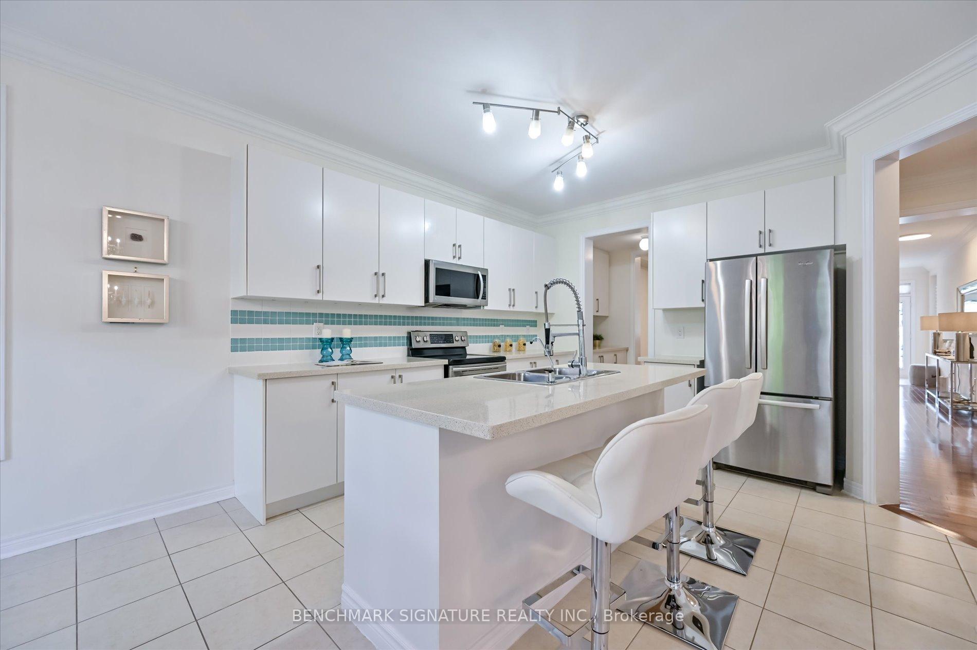 Photo 10 of 110 Busch Avenue, Markham, Berczy — HOMEH