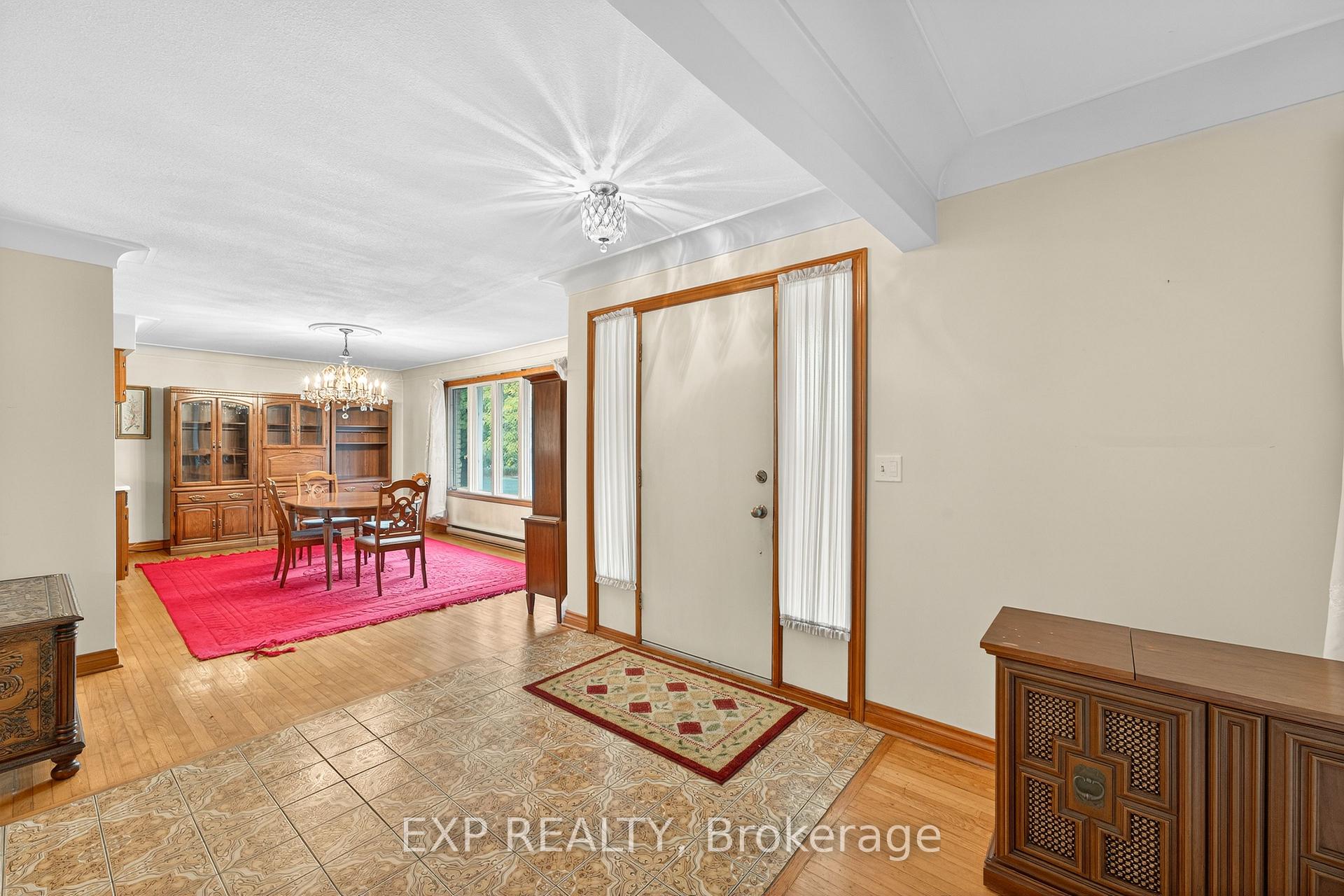 Photo 5 of 147 Inverness Crescent, Kingston, West of Sir John A. Blvd — HOMEH