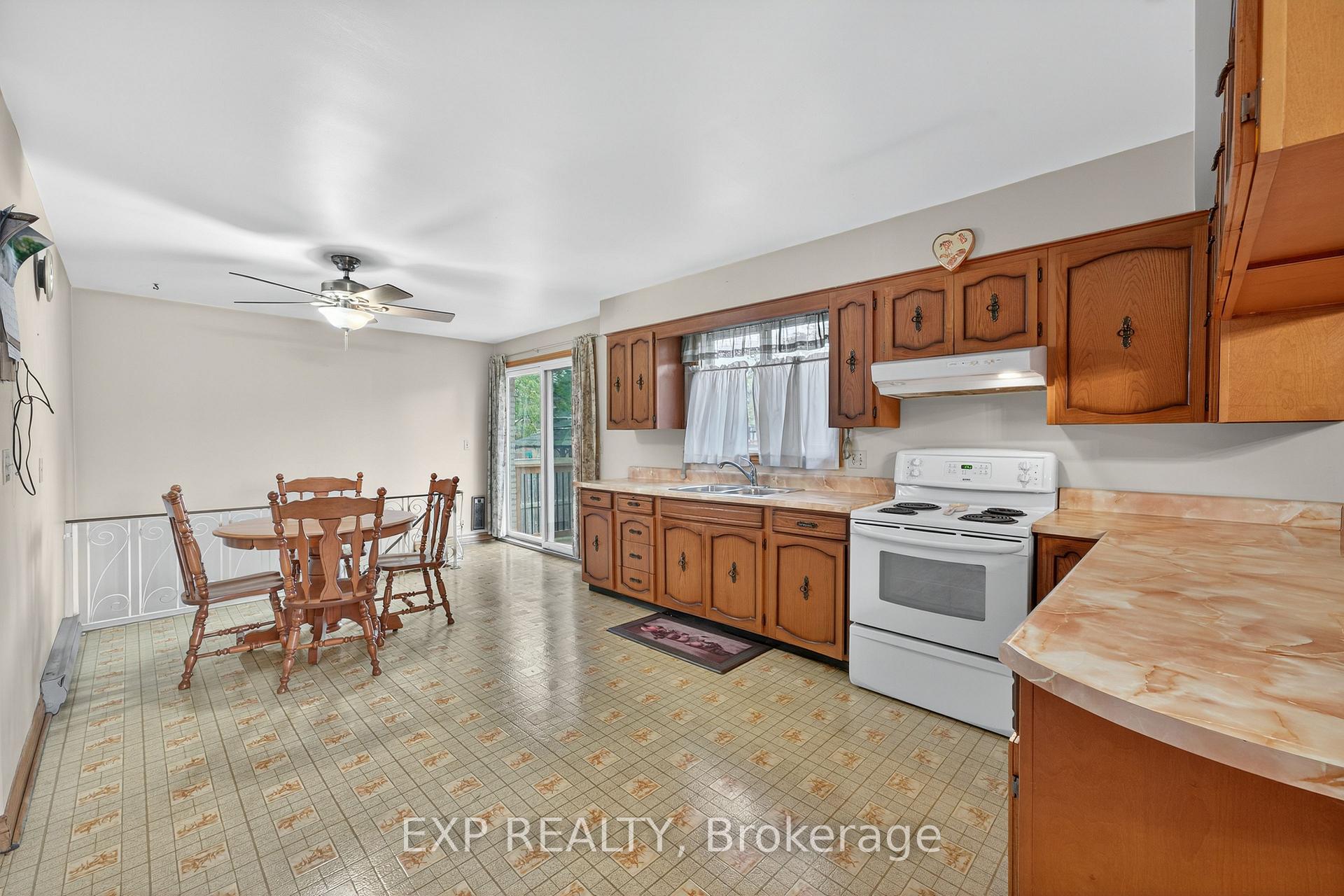 Photo 11 of 147 Inverness Crescent, Kingston, West of Sir John A. Blvd — HOMEH