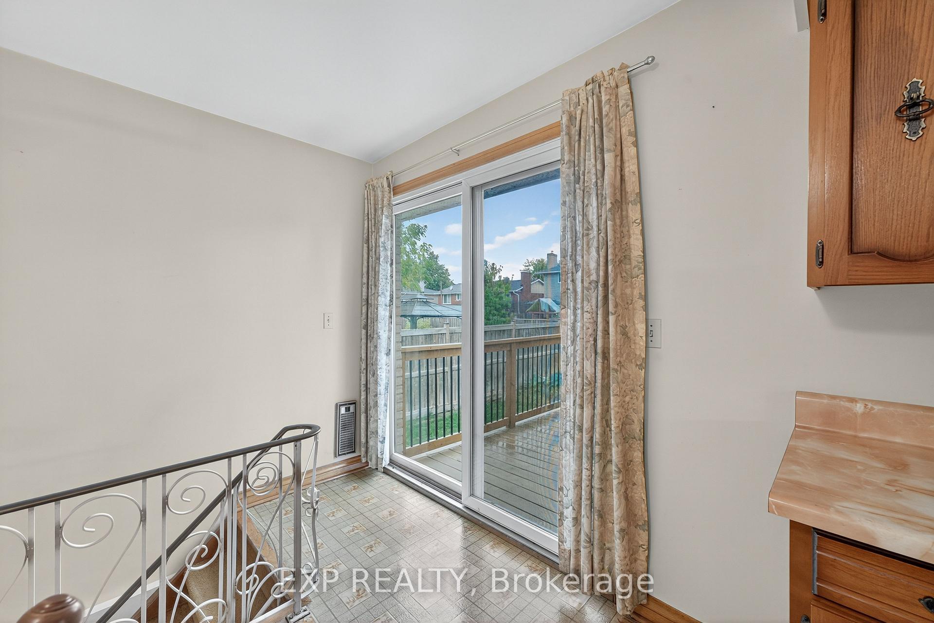 Photo 13 of 147 Inverness Crescent, Kingston, West of Sir John A. Blvd — HOMEH