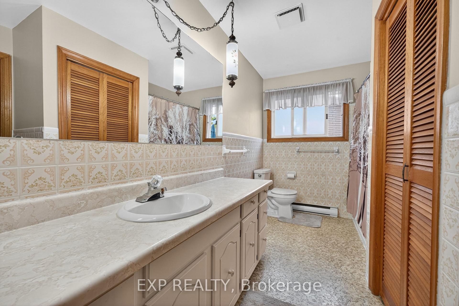 Photo 16 of 147 Inverness Crescent, Kingston, West of Sir John A. Blvd — HOMEH