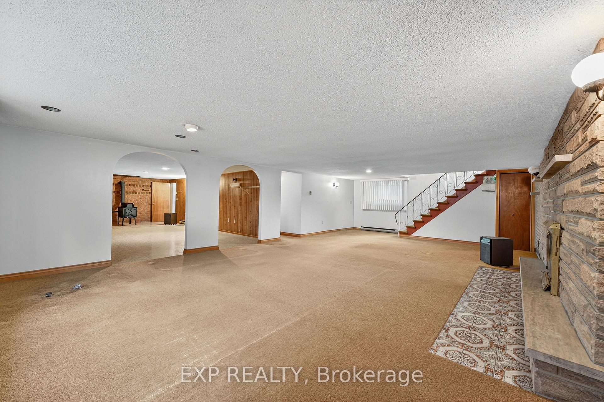 Photo 27 of 147 Inverness Crescent, Kingston, West of Sir John A. Blvd — HOMEH