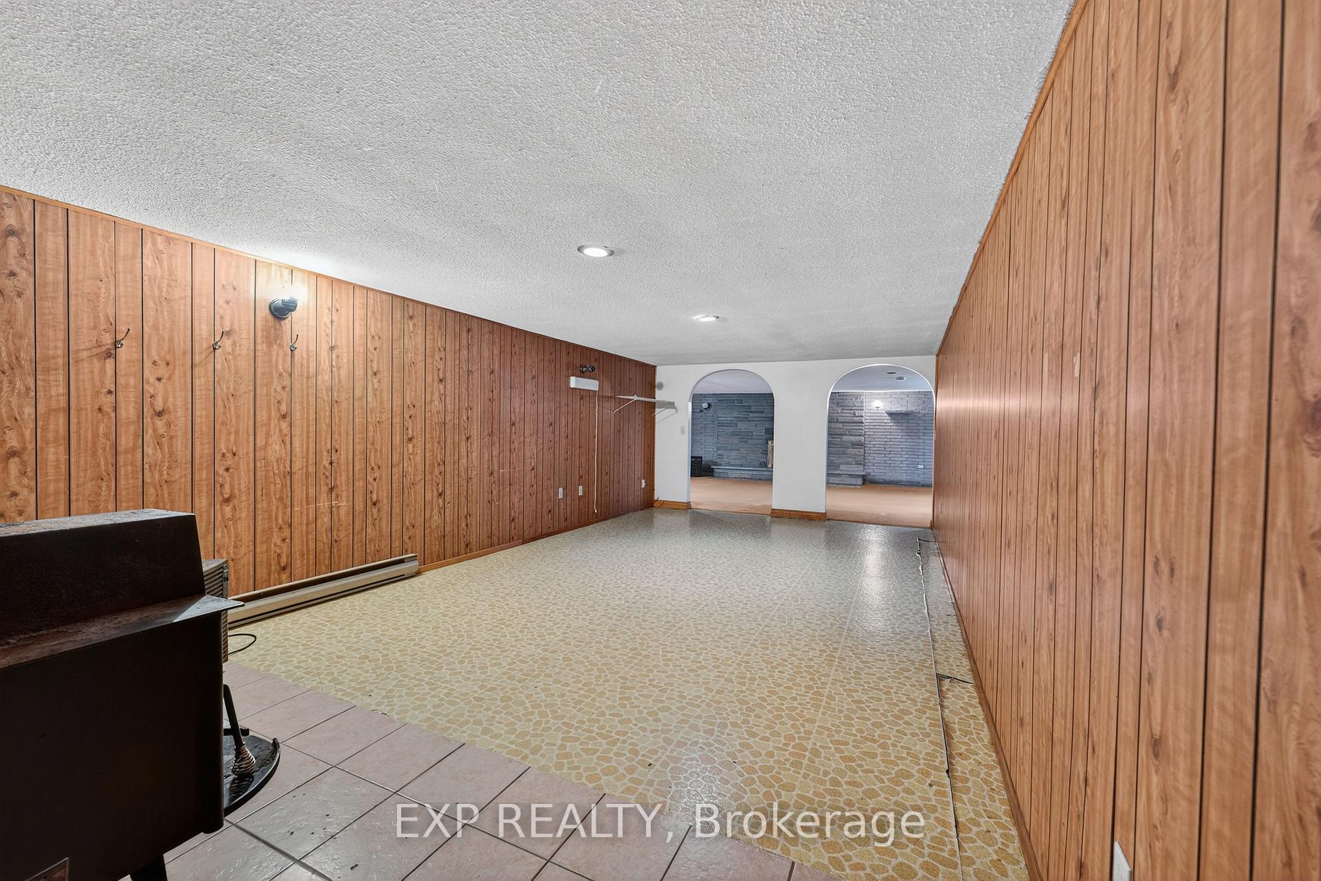 Photo 29 of 147 Inverness Crescent, Kingston, West of Sir John A. Blvd — HOMEH