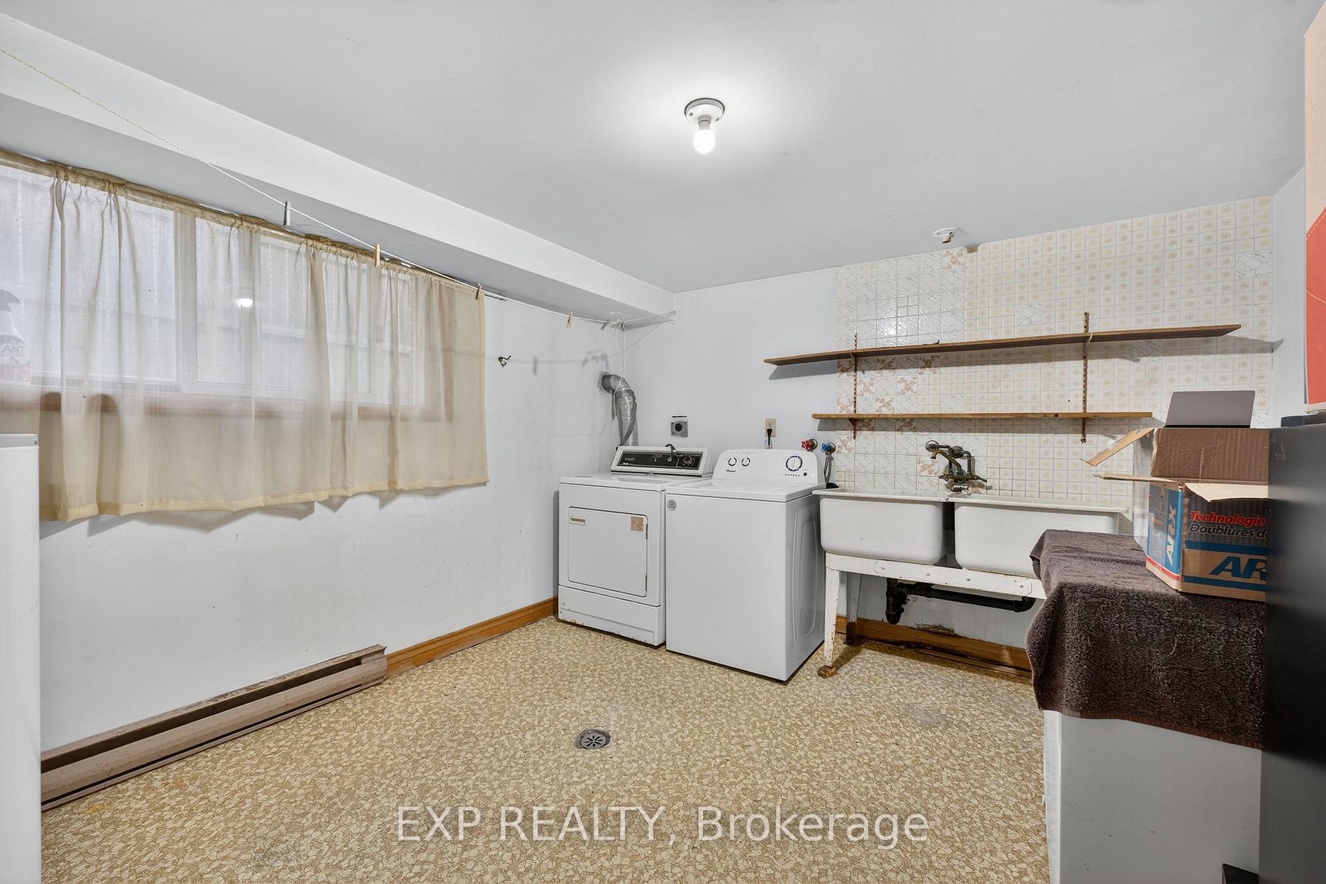 Photo 30 of 147 Inverness Crescent, Kingston, West of Sir John A. Blvd — HOMEH