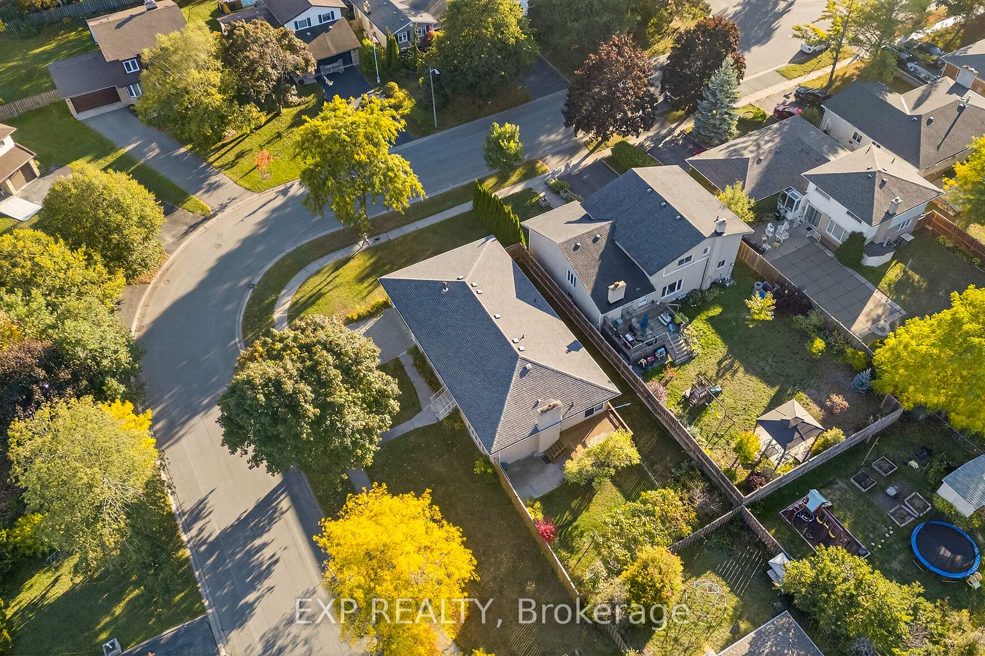 Photo 40 of 147 Inverness Crescent, Kingston, West of Sir John A. Blvd — HOMEH