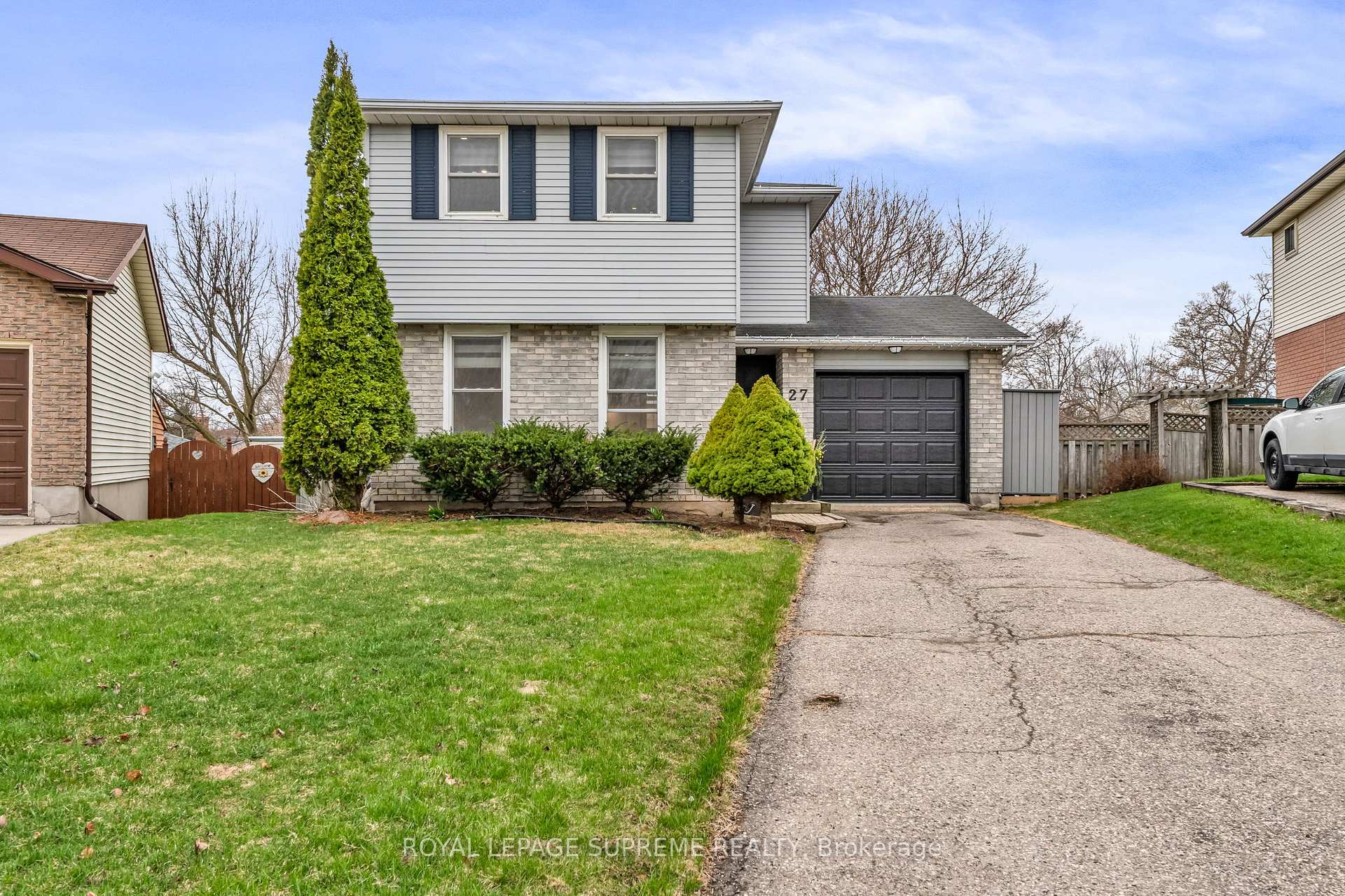 Photo 1 of 27 Connelly Drive, Kitchener — HOMEH
