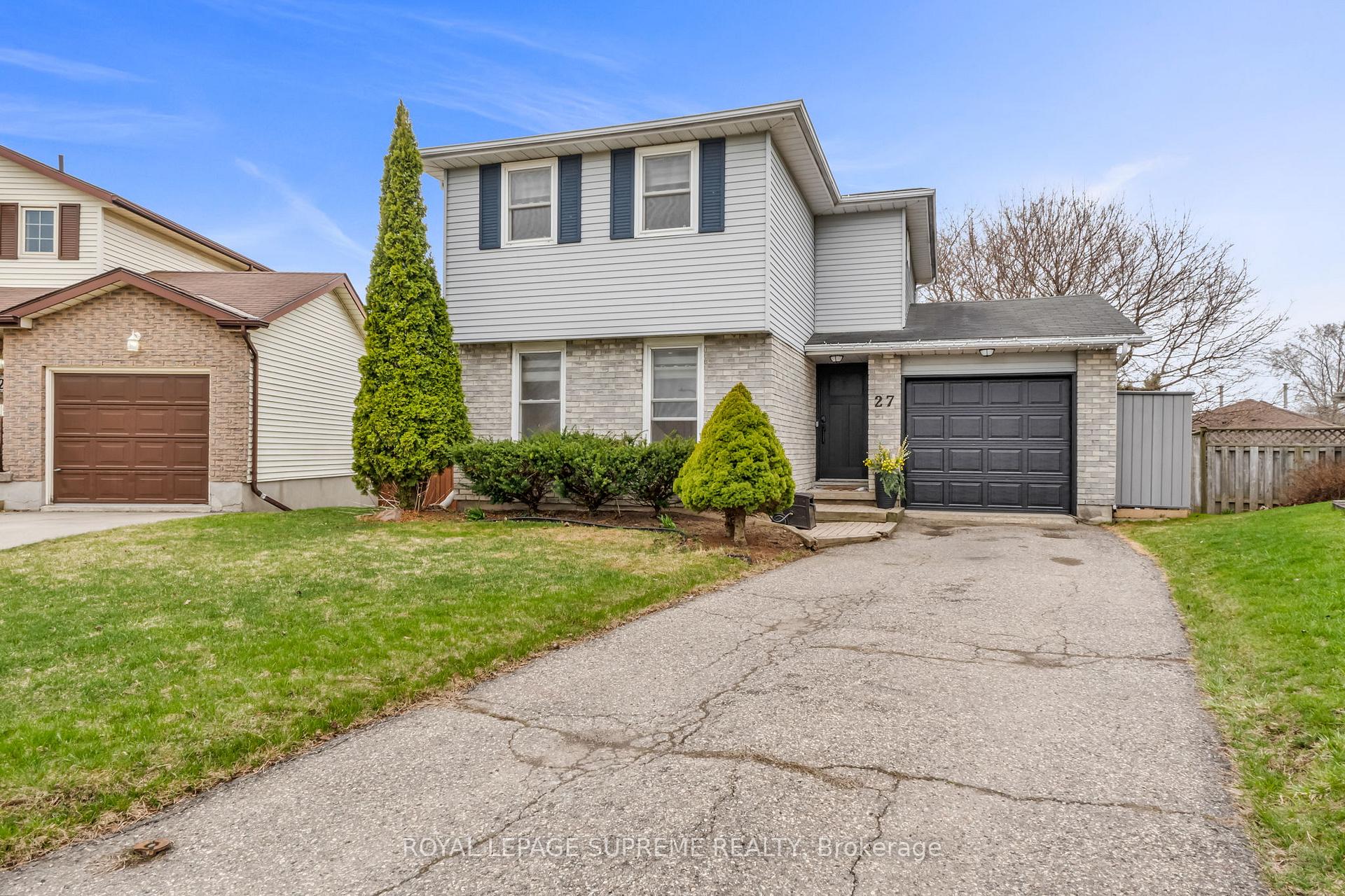 Photo 2 of 27 Connelly Drive, Kitchener — HOMEH