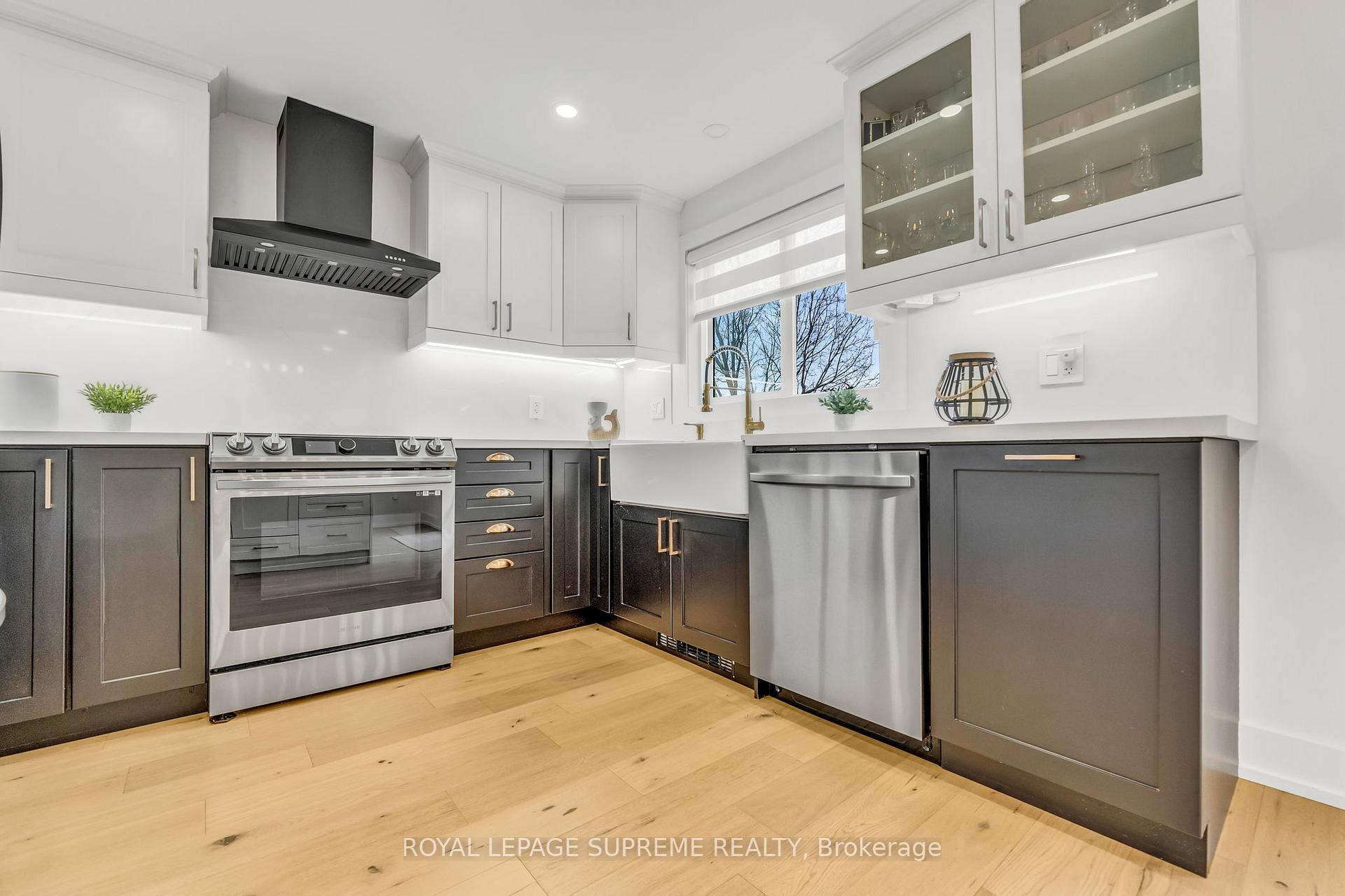 Photo 7 of 27 Connelly Drive, Kitchener — HOMEH