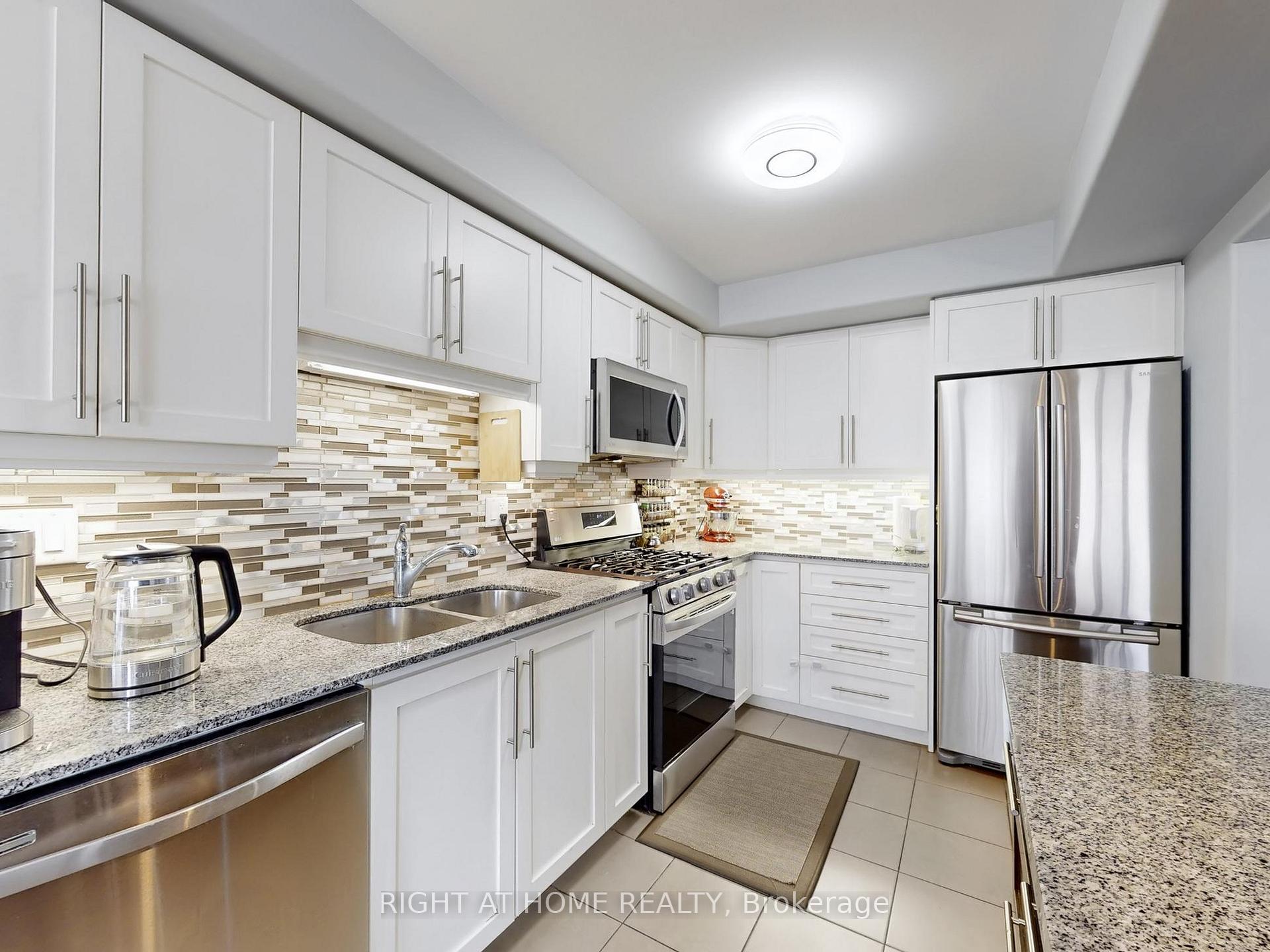 Photo 10 of 133 Westbank Trail, Hamilton, Stoney Creek — HOMEH