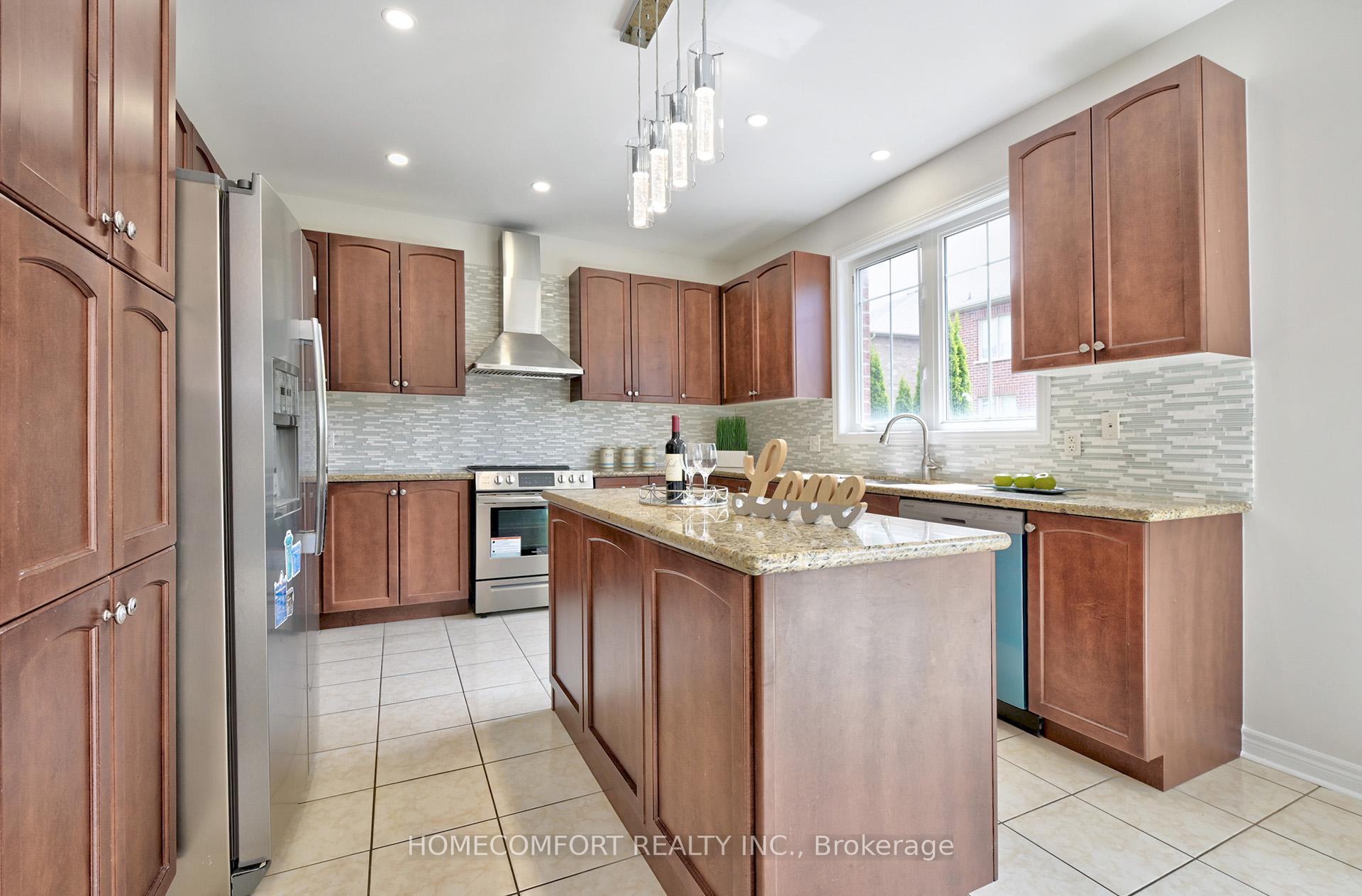 Photo 12 of 115 Darren Hill Trail, Markham, Greensborough — HOMEH