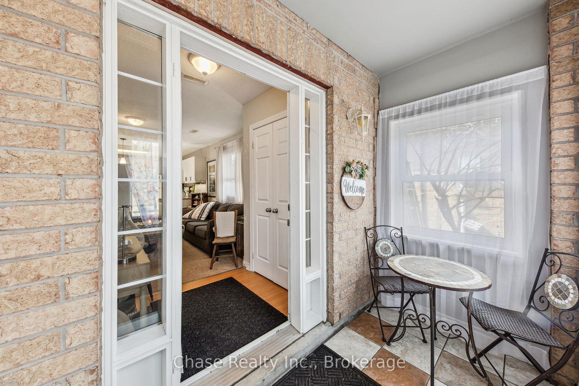 Photo 2 of 239 Yonge Street, Midland — HOMEH
