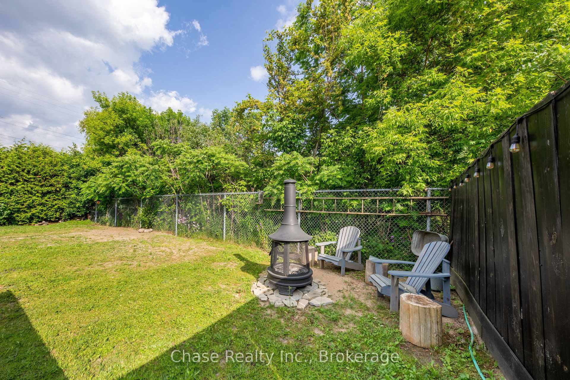 Photo 20 of 239 Yonge Street, Midland — HOMEH