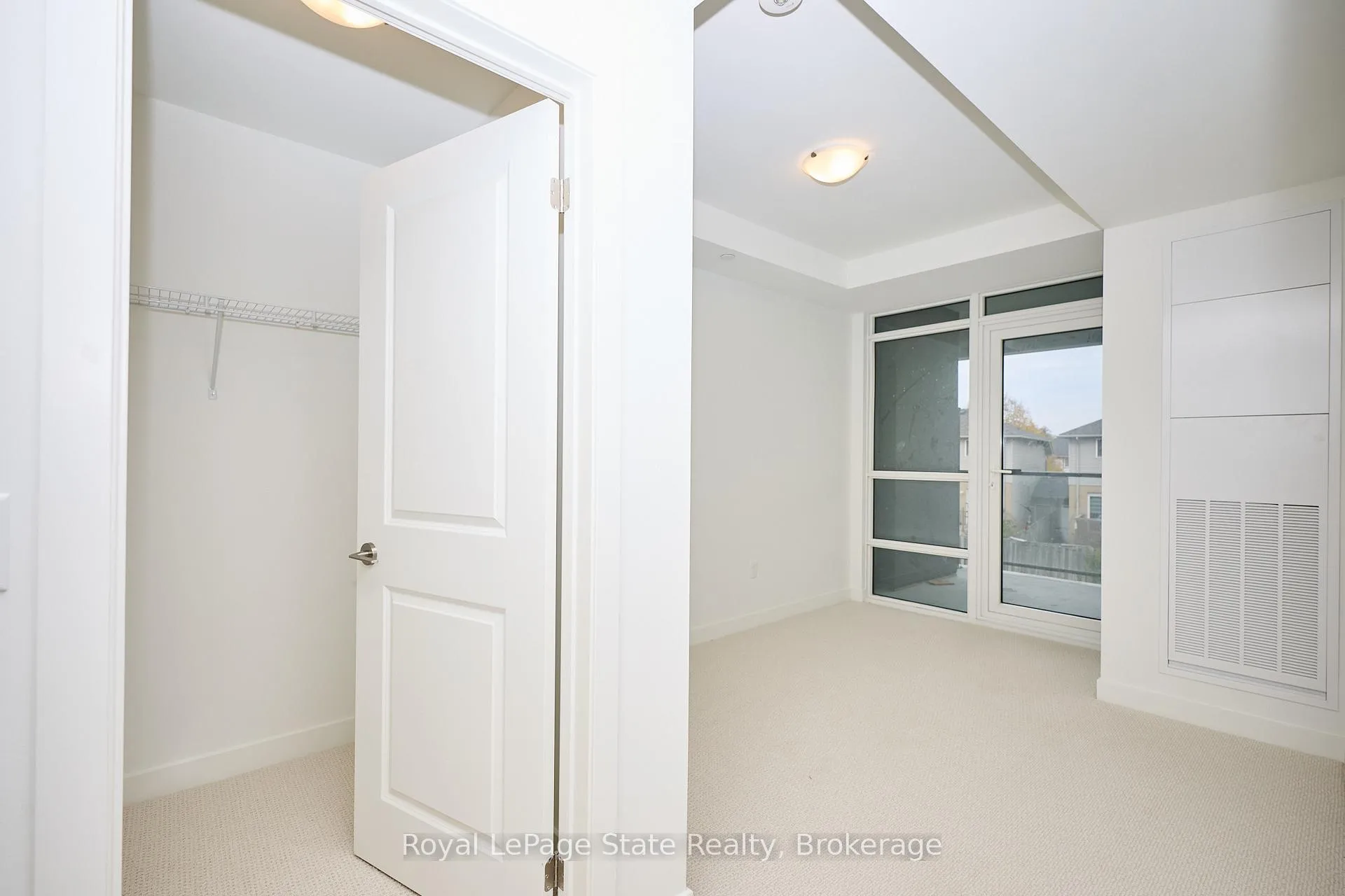 Photo 6 of Unit 210, 461 Green Road, Hamilton, Lakeshore — HOMEH