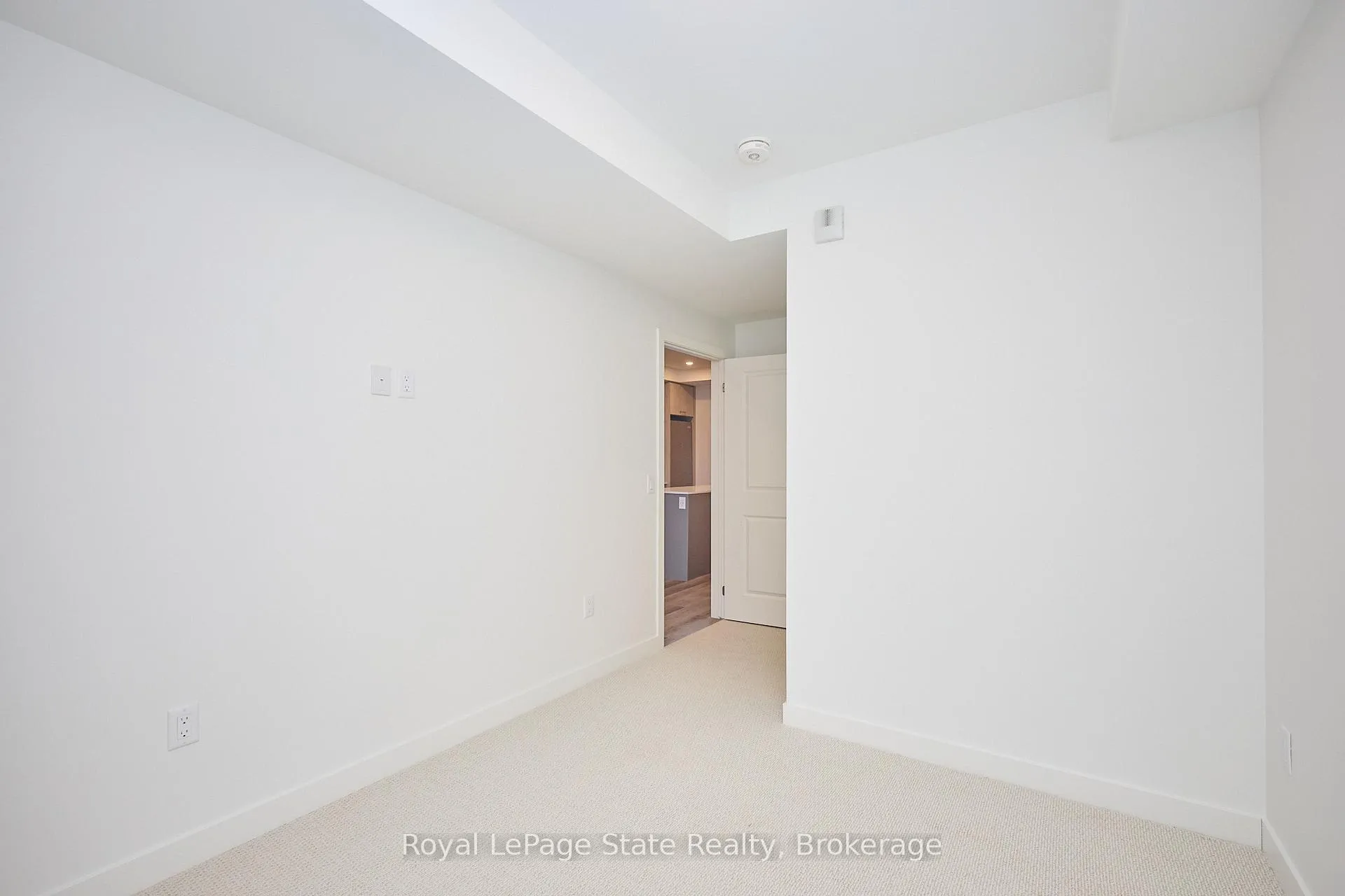 Photo 9 of Unit 210, 461 Green Road, Hamilton, Lakeshore — HOMEH