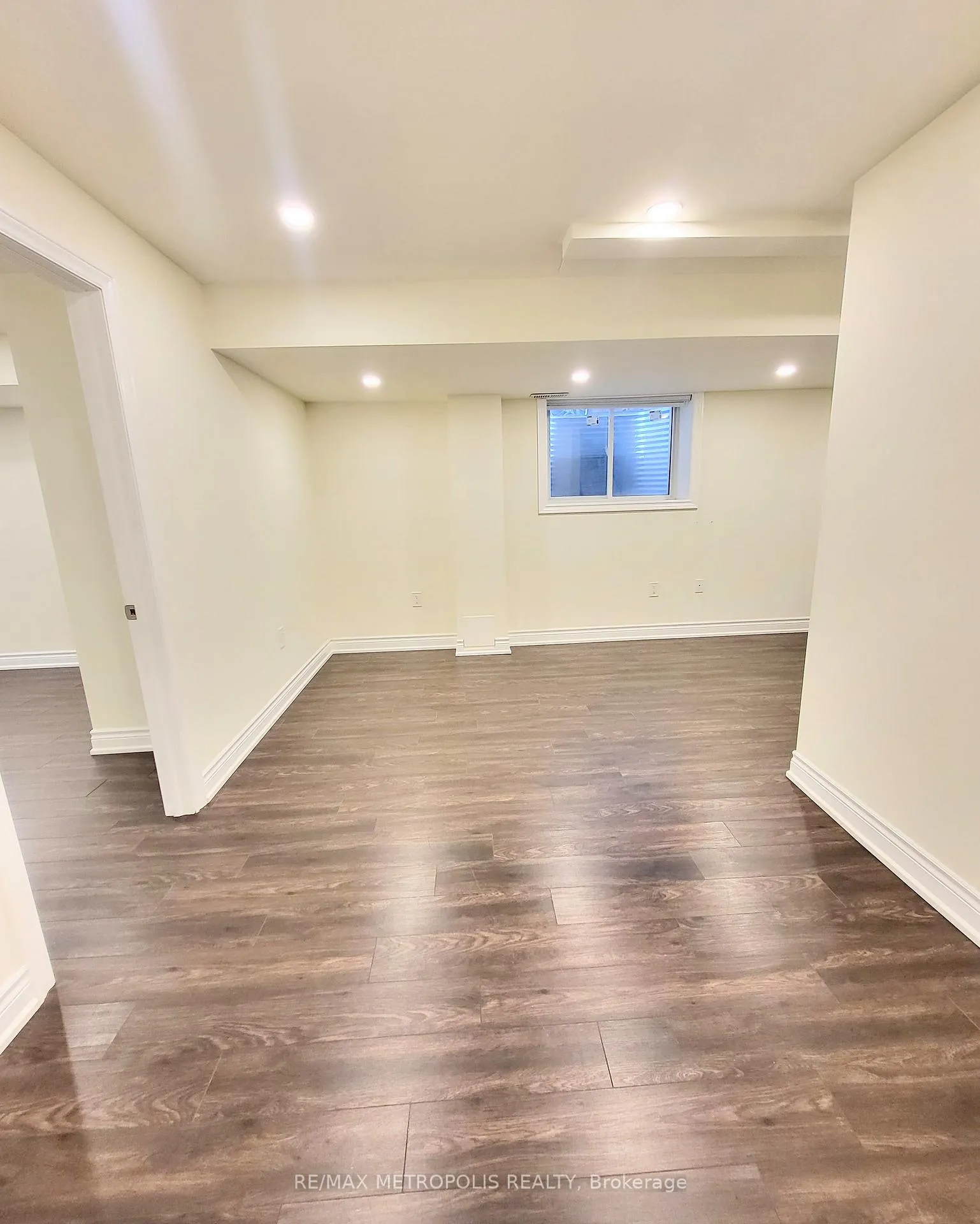 Photo 4 of Unit BSMT, 923 Penson Crescent, Milton, Coates — HOMEH