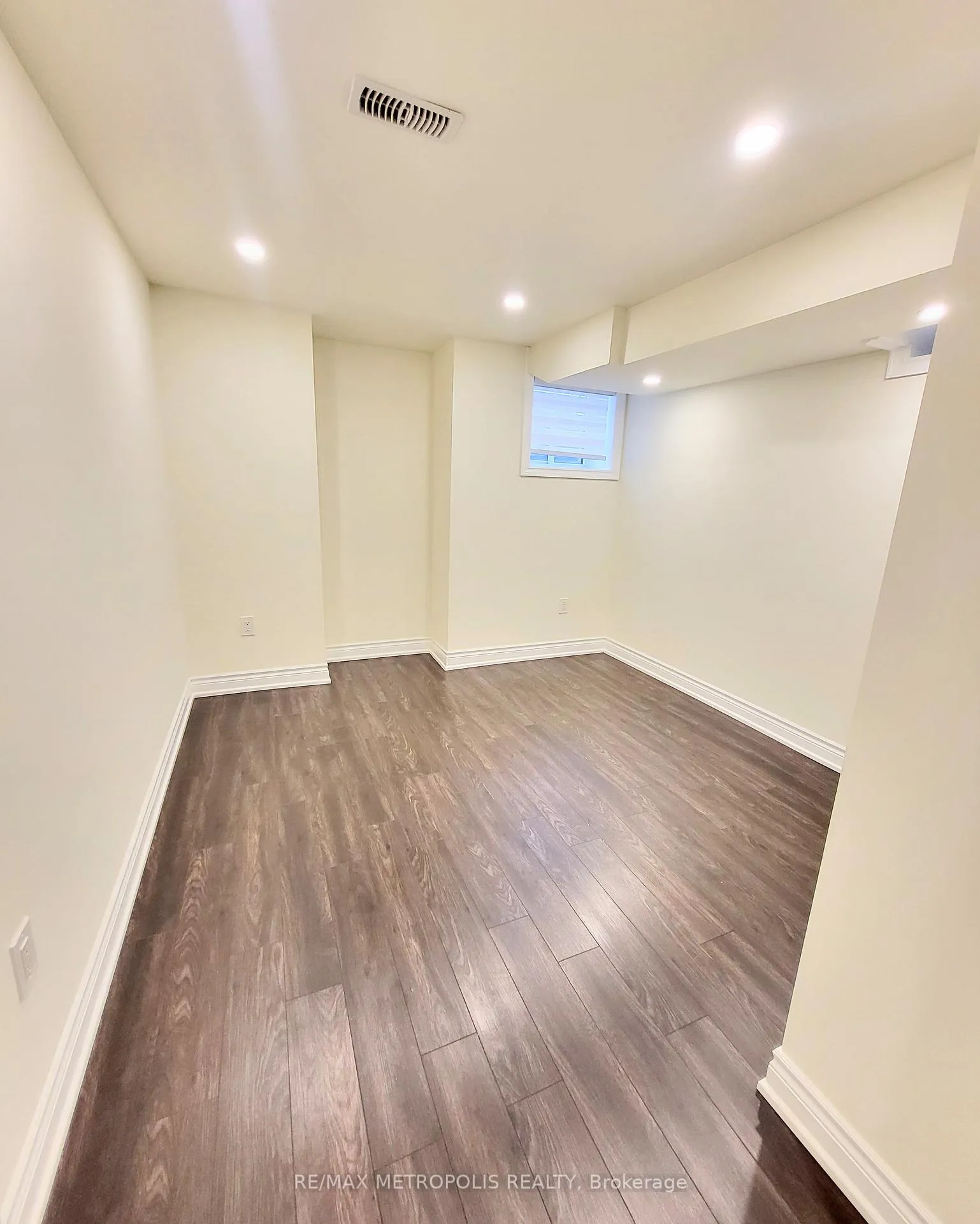 Photo 10 of Unit BSMT, 923 Penson Crescent, Milton, Coates — HOMEH