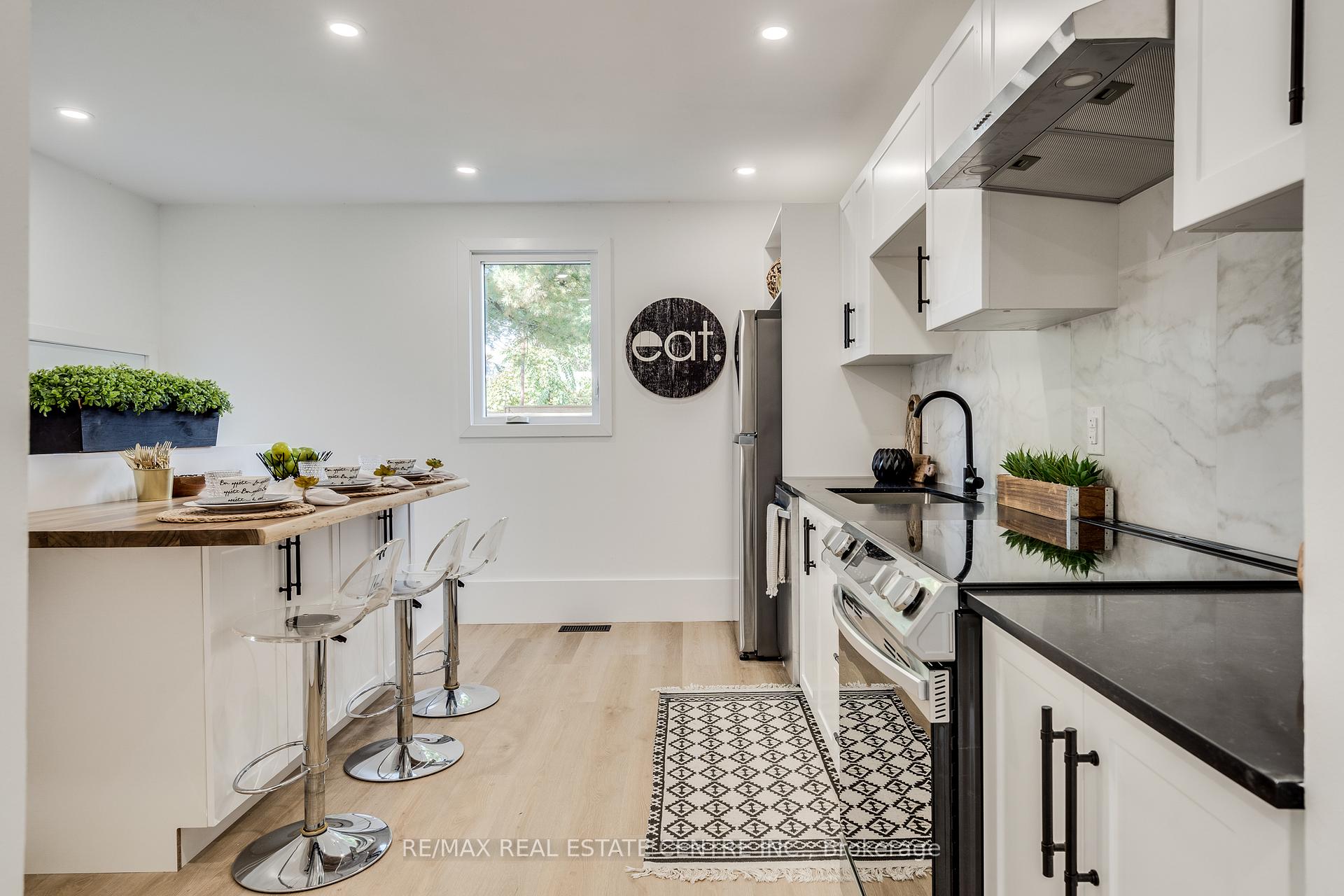 Photo 5 of 72 Tom Street, Hamilton, Strathcona — HOMEH