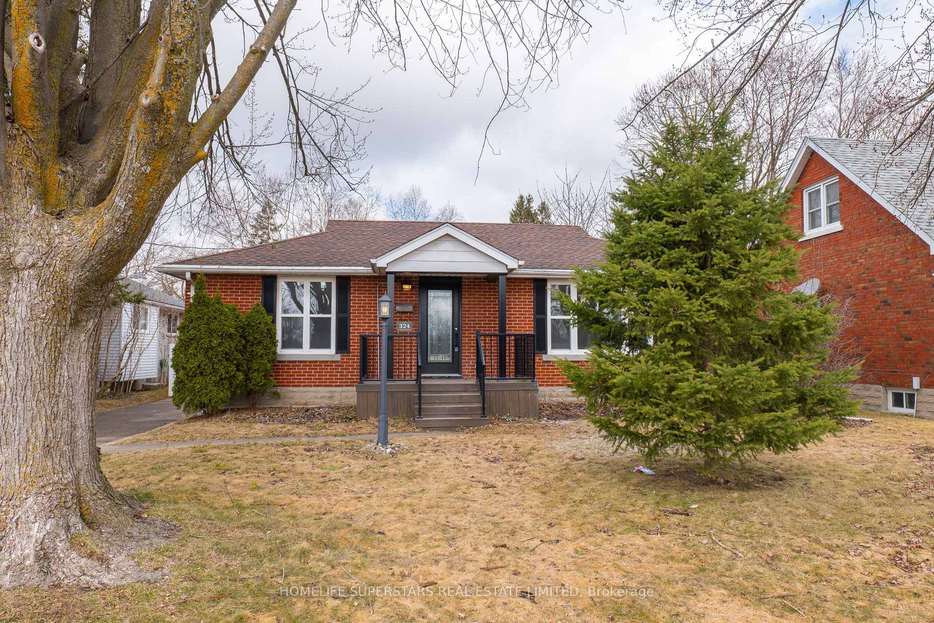 Photo 2 of 324 Stirling Avenue N, Kitchener — HOMEH