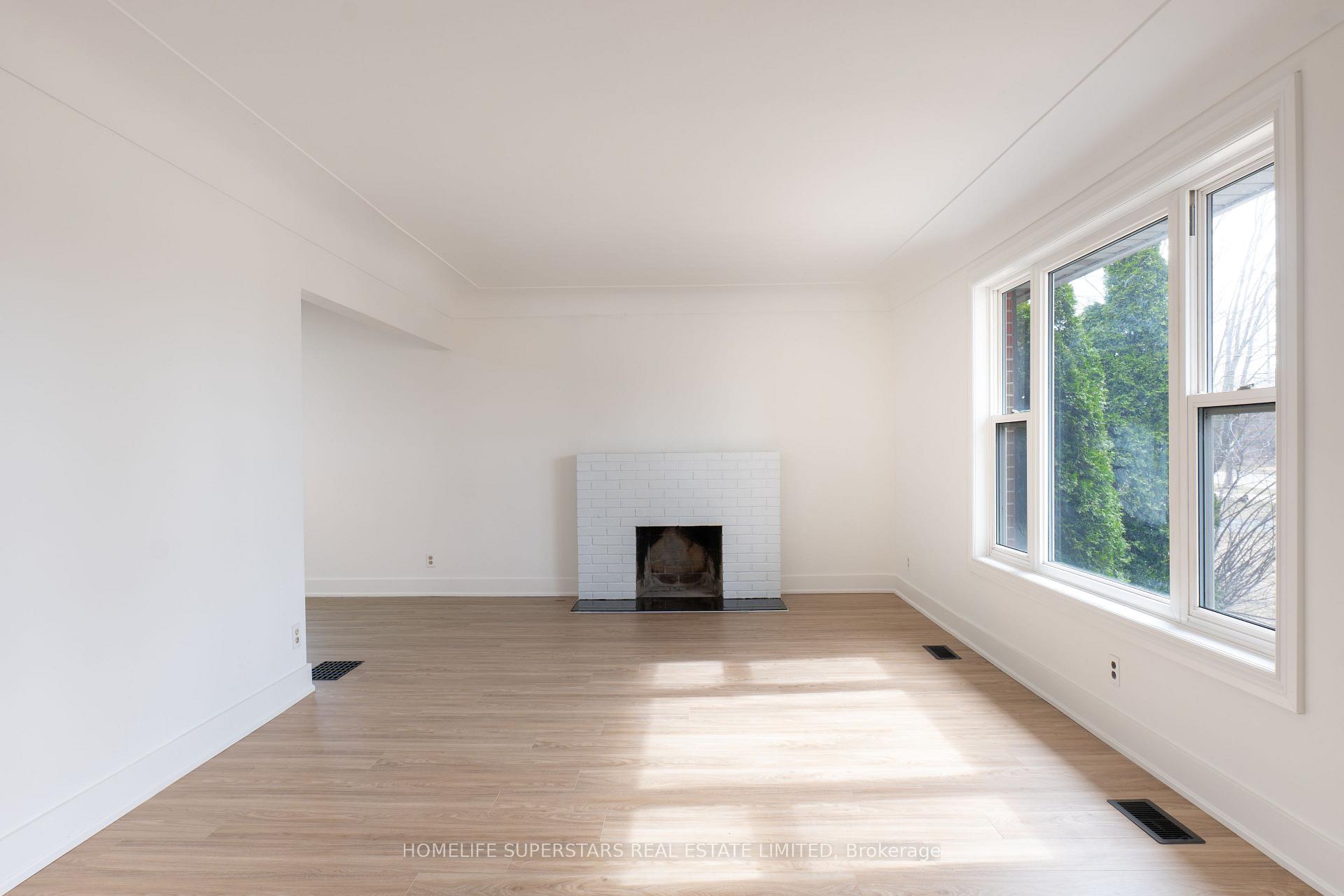 Photo 6 of 324 Stirling Avenue N, Kitchener — HOMEH