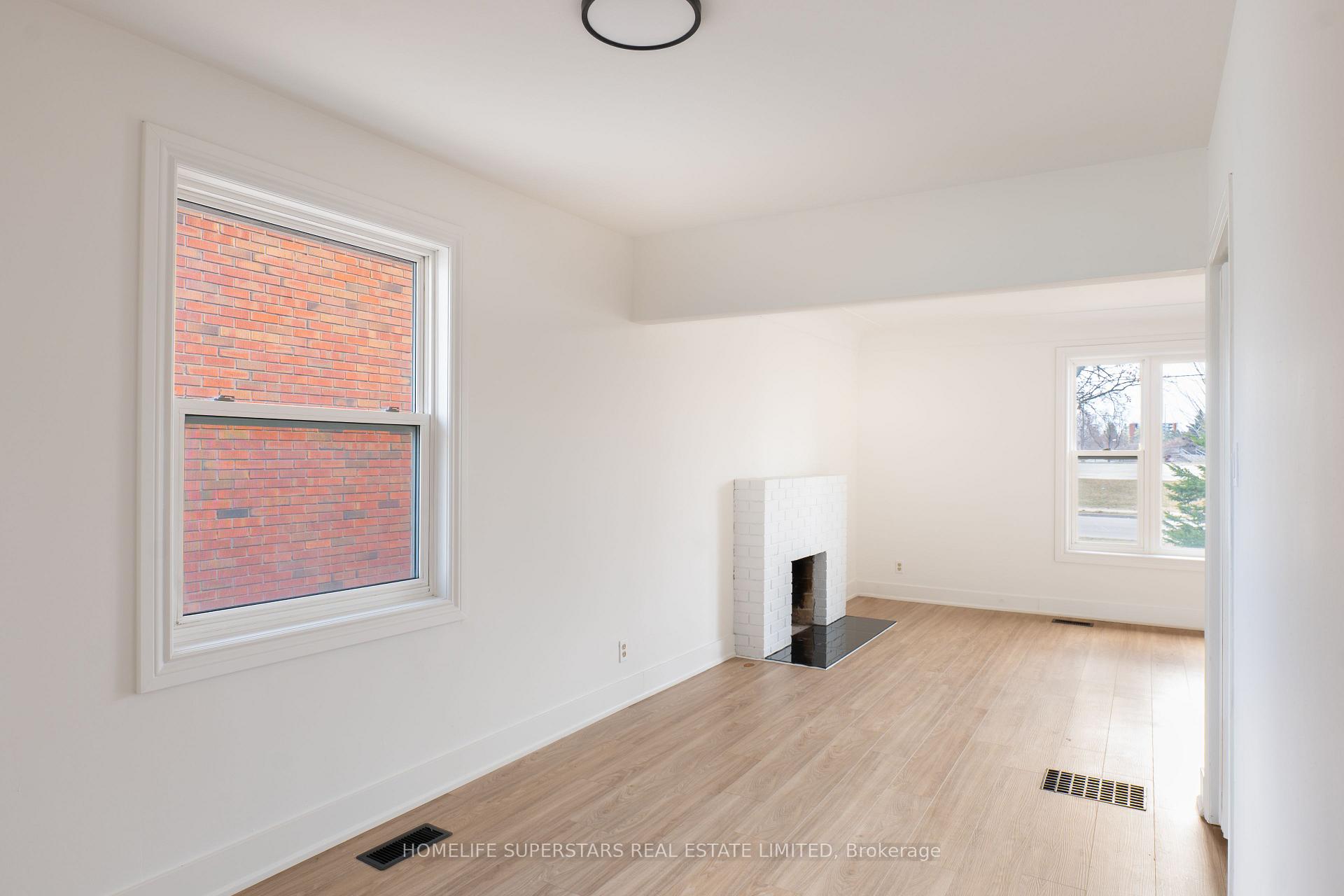 Photo 7 of 324 Stirling Avenue N, Kitchener — HOMEH