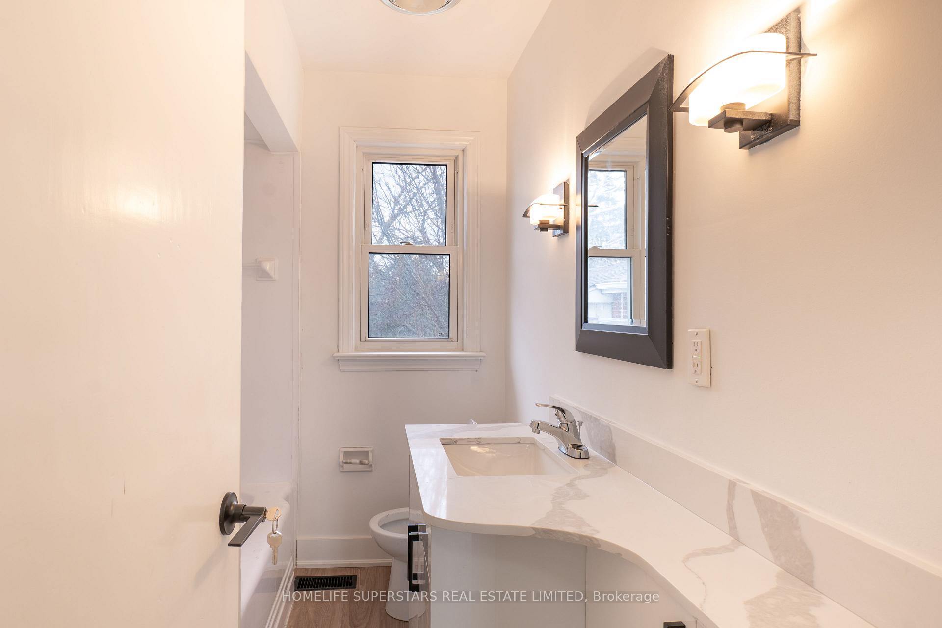 Photo 10 of 324 Stirling Avenue N, Kitchener — HOMEH
