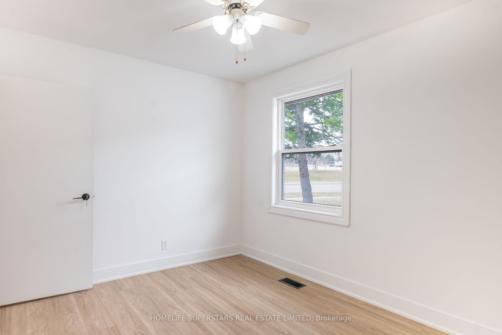 Photo 12 of 324 Stirling Avenue N, Kitchener — HOMEH