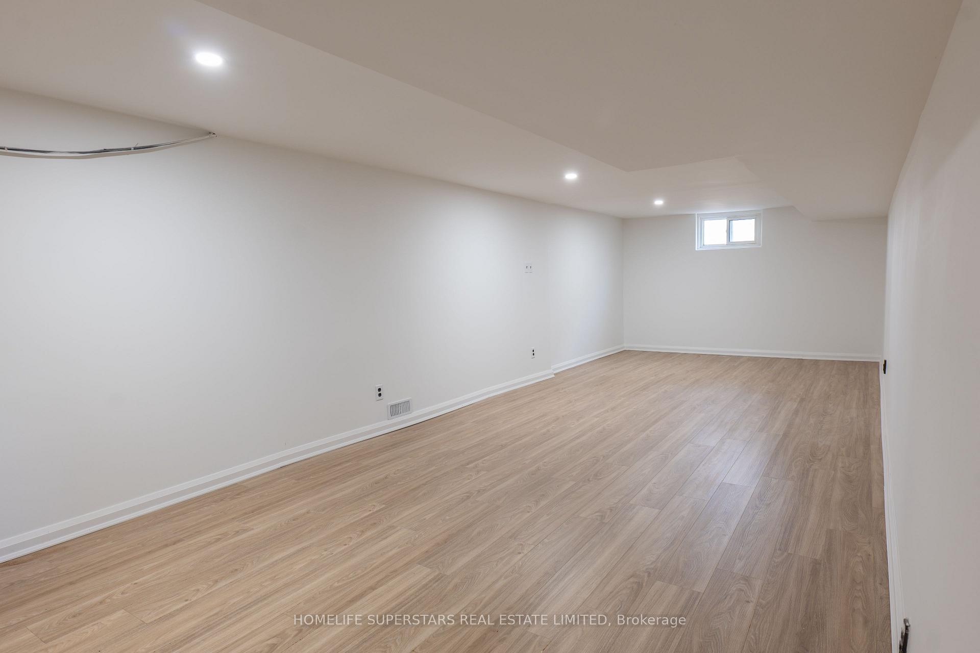 Photo 15 of 324 Stirling Avenue N, Kitchener — HOMEH