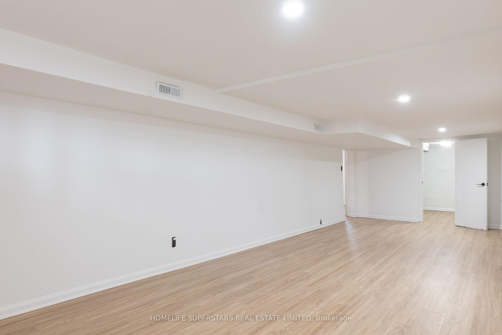 Photo 16 of 324 Stirling Avenue N, Kitchener — HOMEH