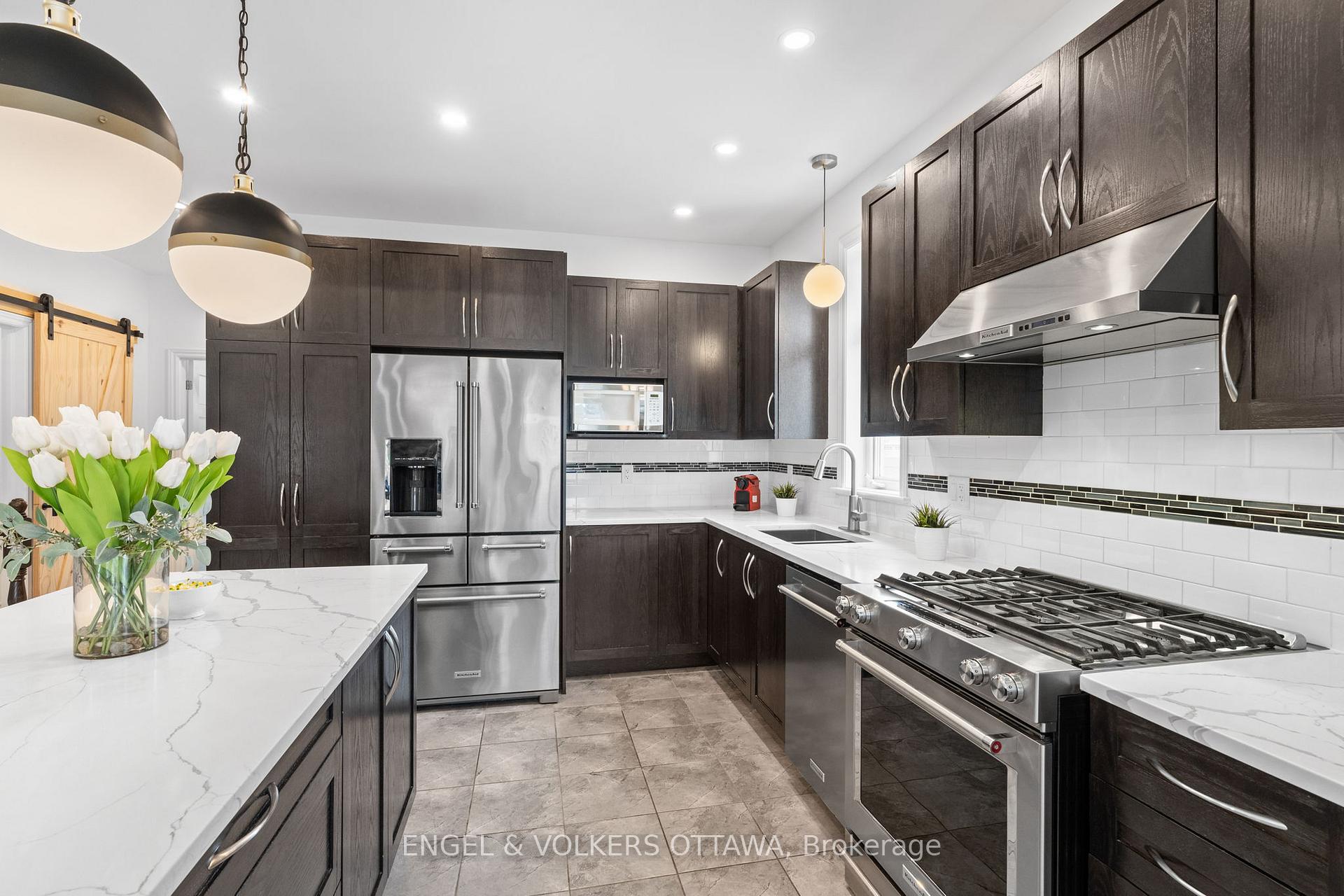 Photo 10 of 325 Bobolink Ridge, Ottawa, Kanata - Emerald Meadows/Trailwest — HOMEH