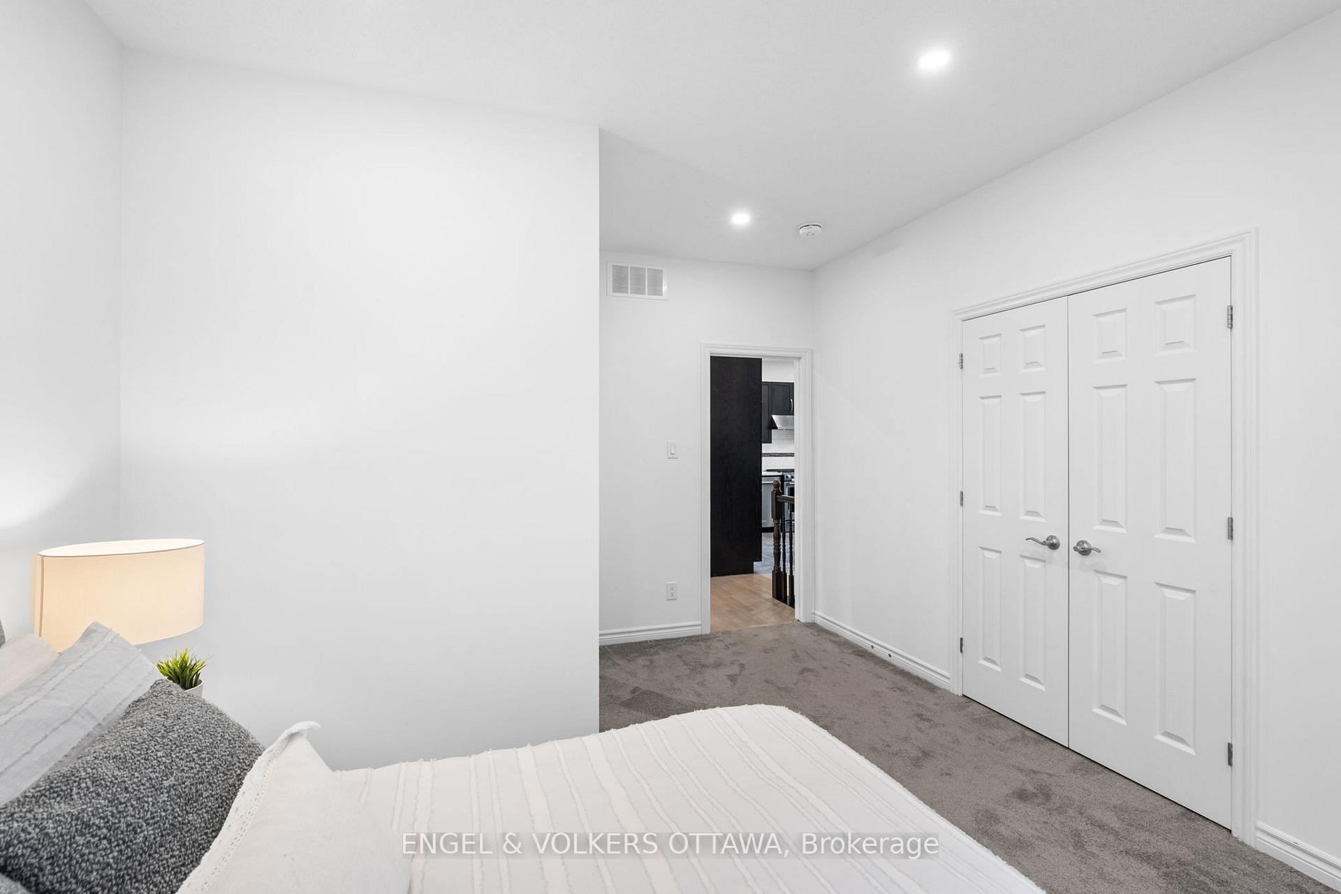 Photo 23 of 325 Bobolink Ridge, Ottawa, Kanata - Emerald Meadows/Trailwest — HOMEH
