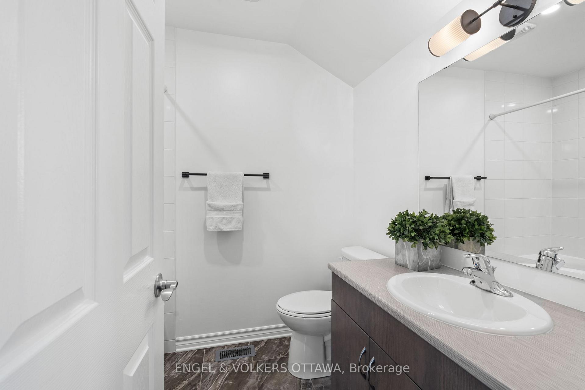 Photo 30 of 325 Bobolink Ridge, Ottawa, Kanata - Emerald Meadows/Trailwest — HOMEH