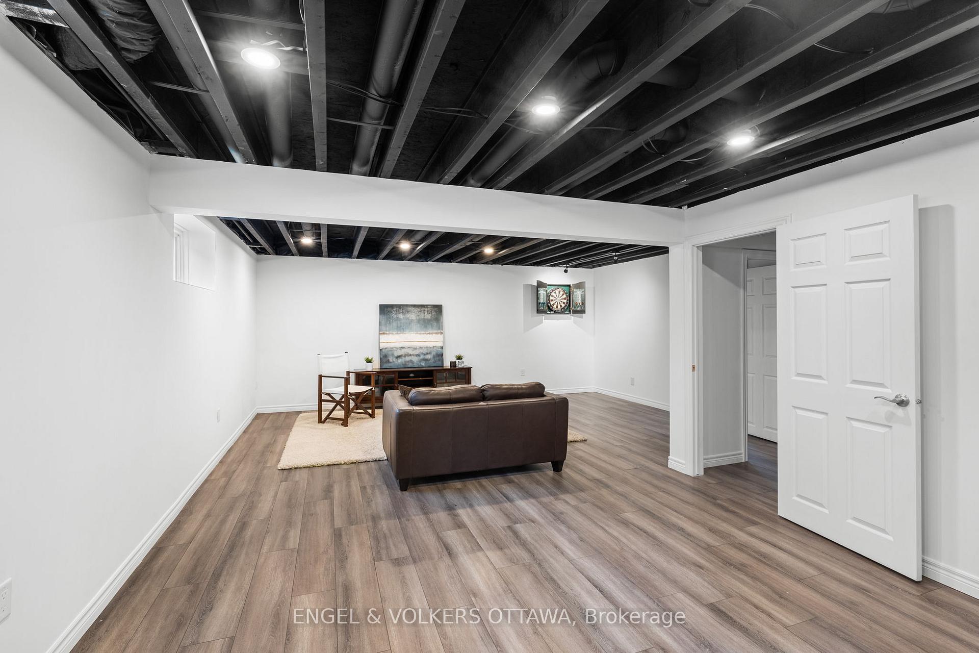 Photo 31 of 325 Bobolink Ridge, Ottawa, Kanata - Emerald Meadows/Trailwest — HOMEH