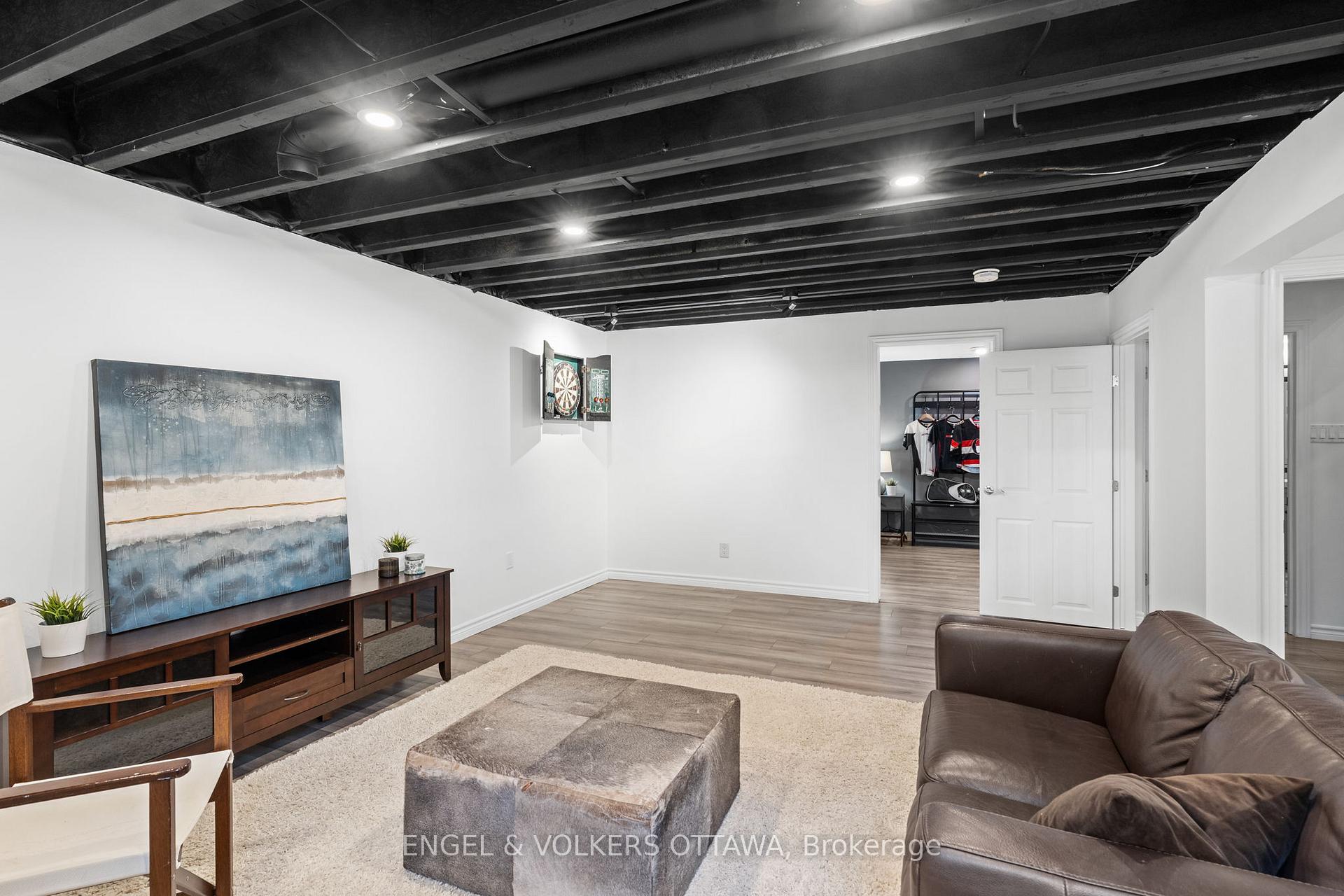 Photo 32 of 325 Bobolink Ridge, Ottawa, Kanata - Emerald Meadows/Trailwest — HOMEH
