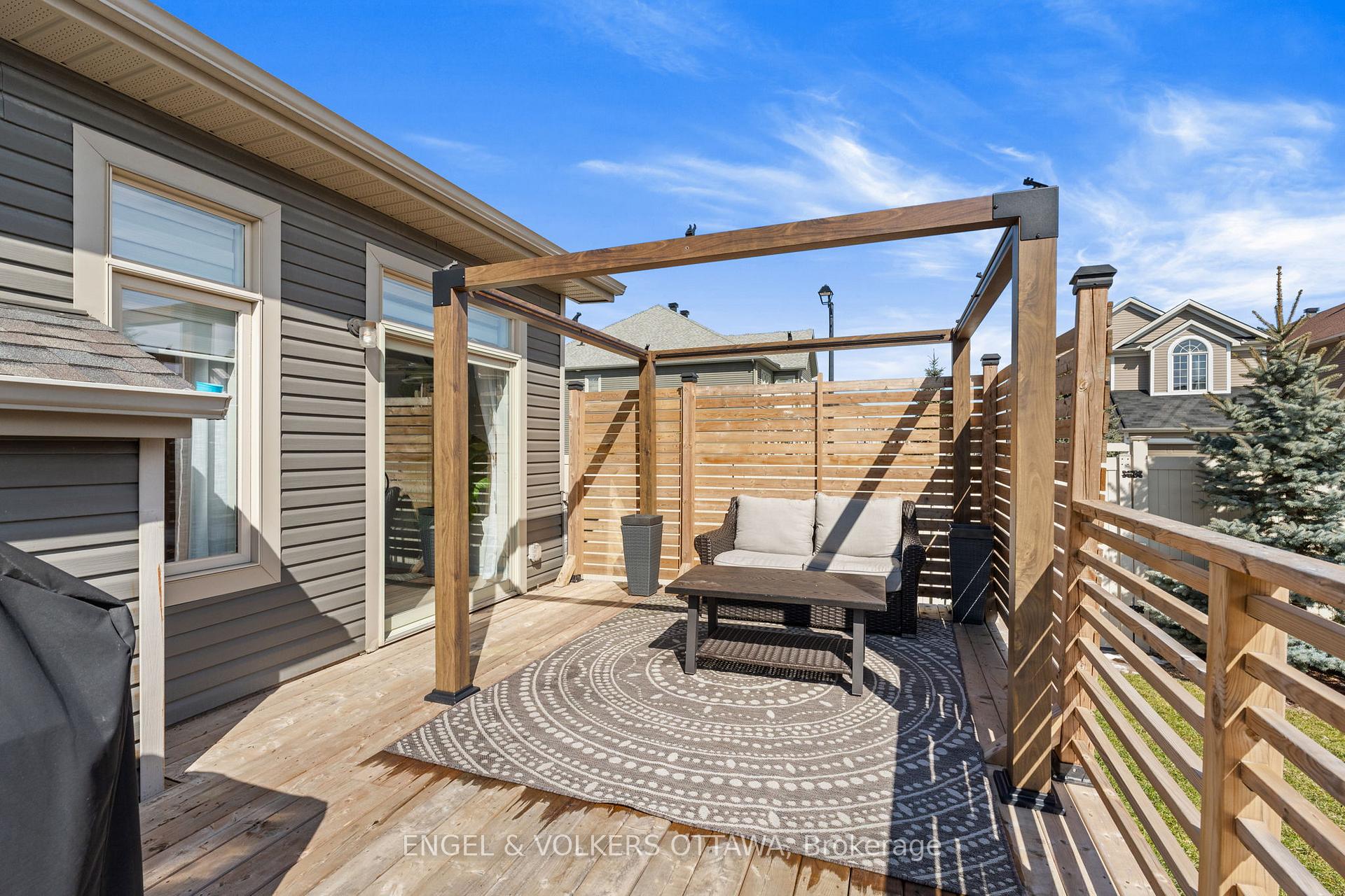 Photo 39 of 325 Bobolink Ridge, Ottawa, Kanata - Emerald Meadows/Trailwest — HOMEH