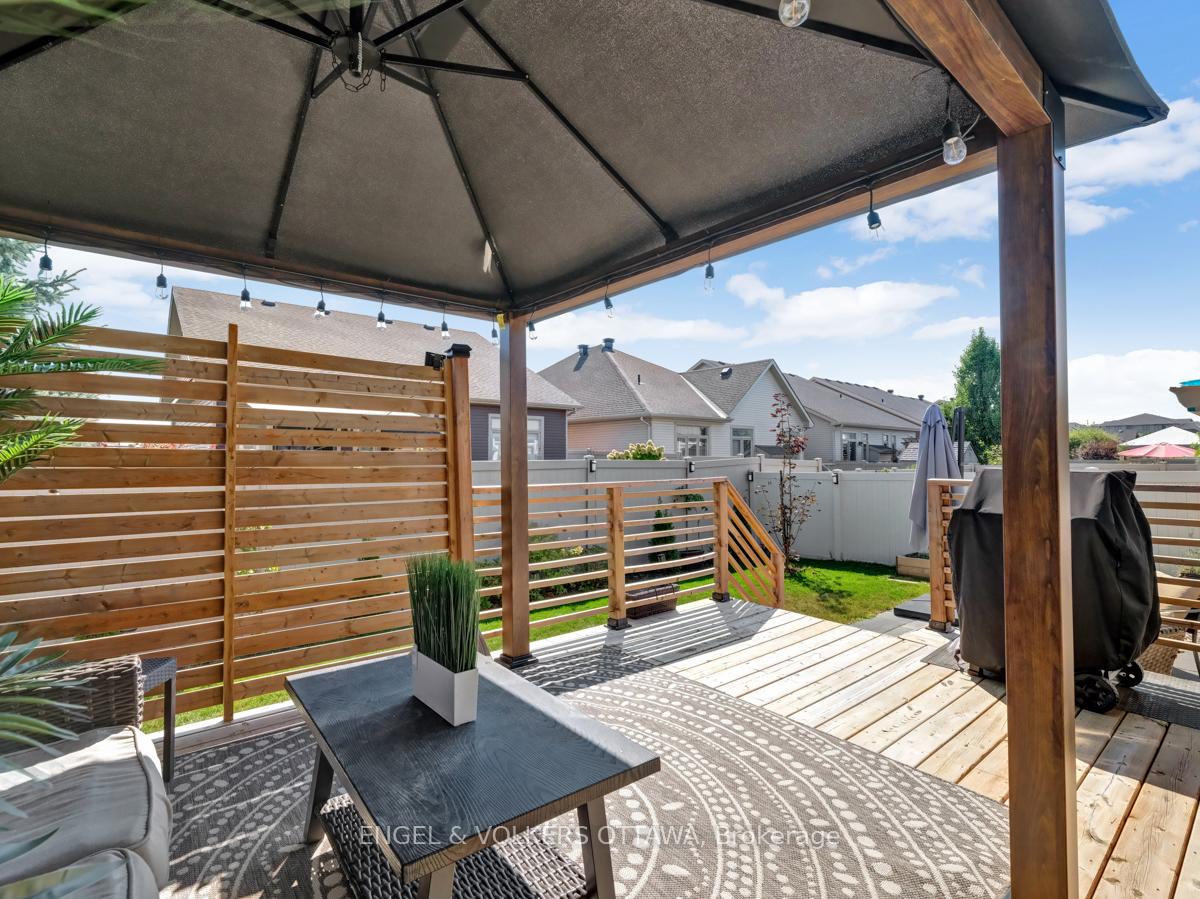 Photo 44 of 325 Bobolink Ridge, Ottawa, Kanata - Emerald Meadows/Trailwest — HOMEH