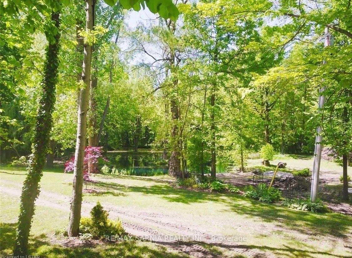 Photo 8 of 9556 Charlton Drive, Middlesex Centre, Rural Middlesex Centre — HOMEH