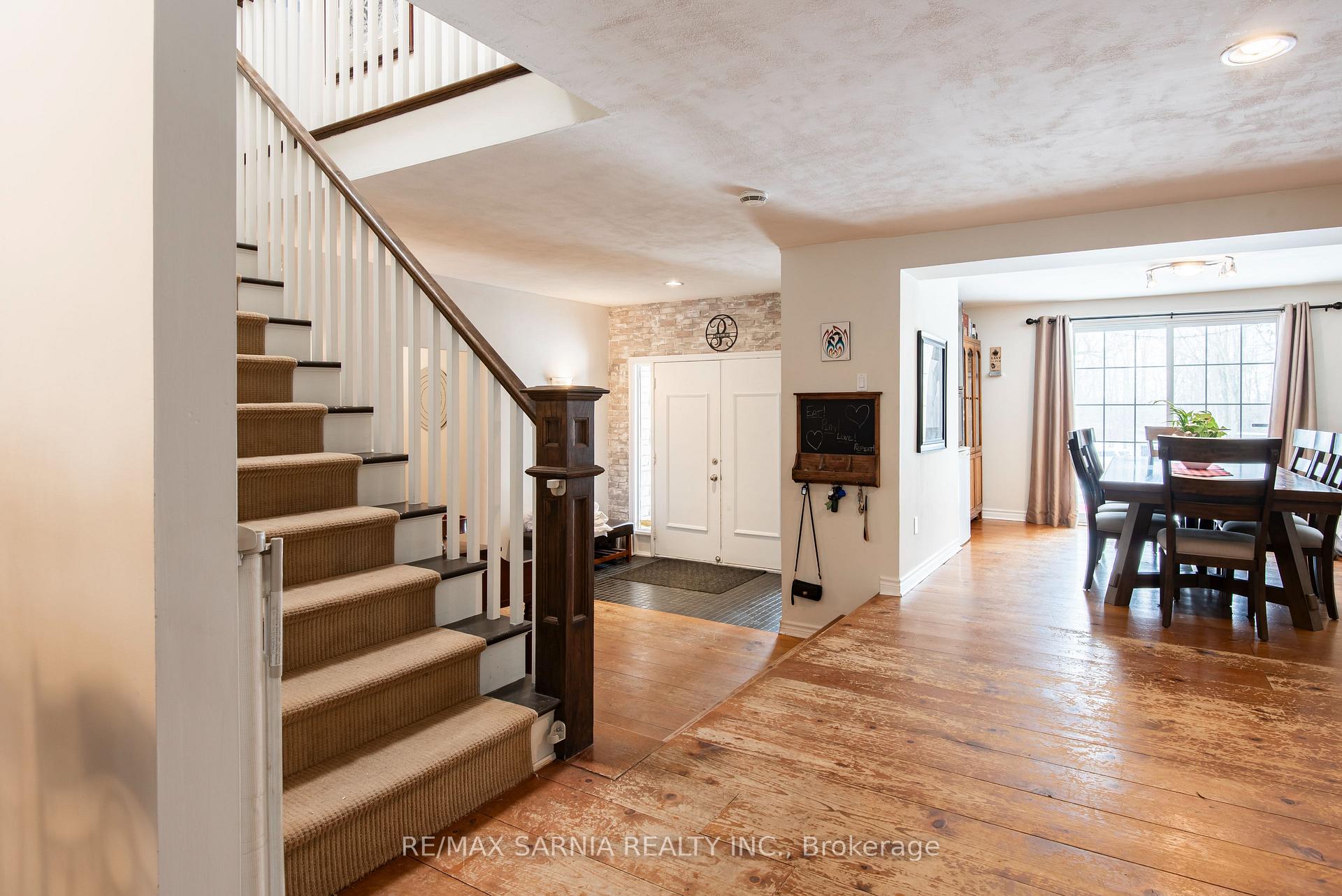Photo 23 of 9556 Charlton Drive, Middlesex Centre, Rural Middlesex Centre — HOMEH