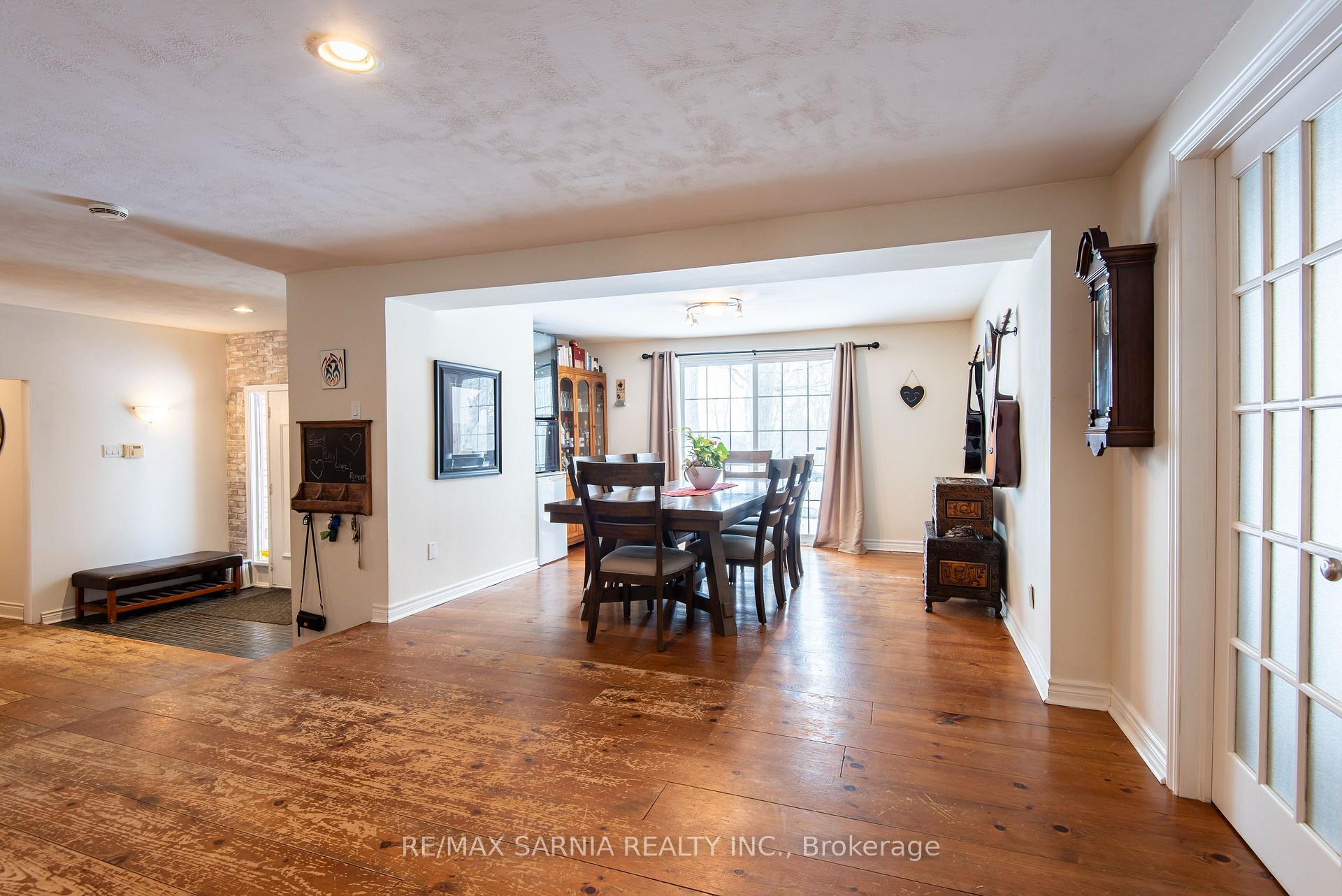 Photo 24 of 9556 Charlton Drive, Middlesex Centre, Rural Middlesex Centre — HOMEH