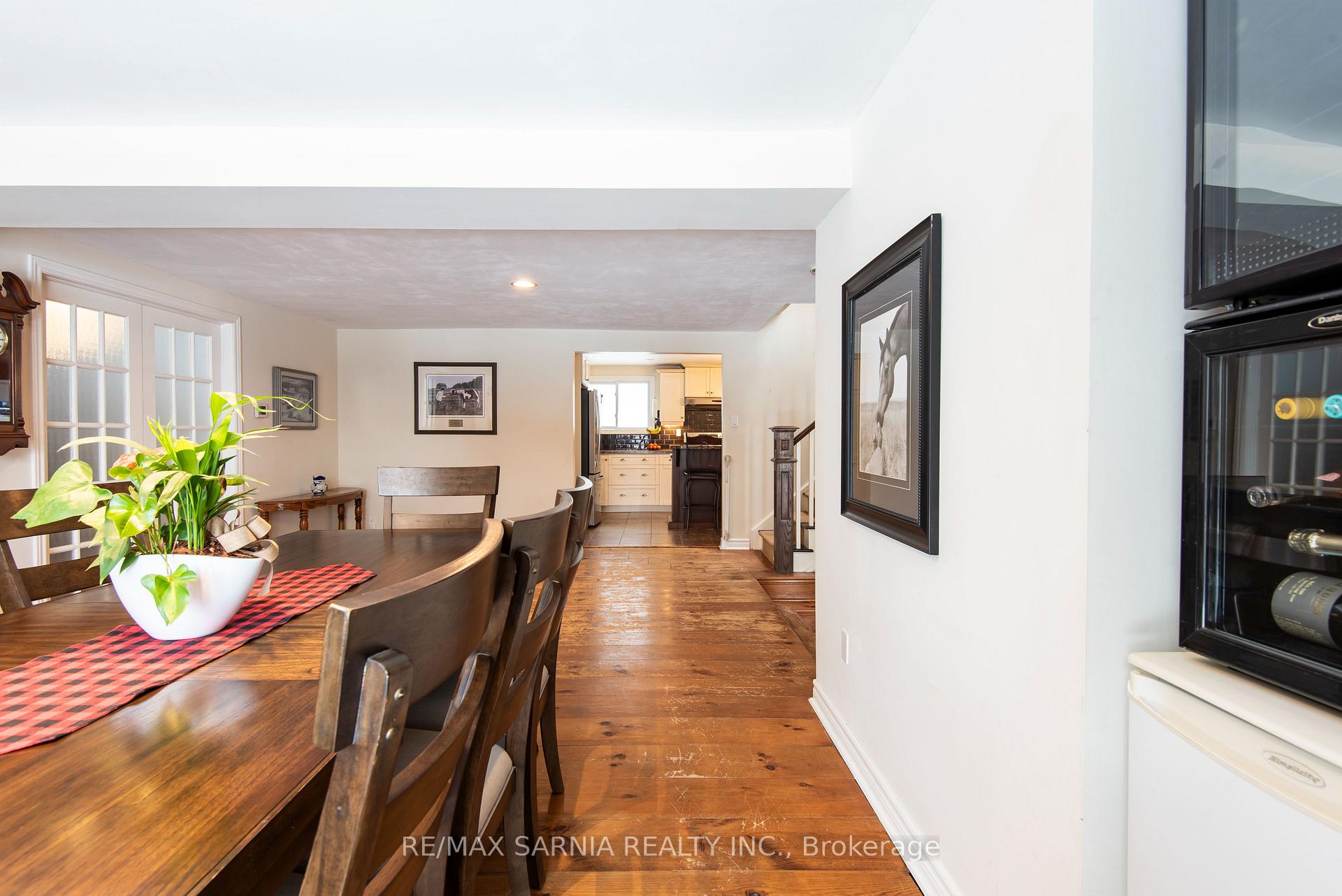 Photo 25 of 9556 Charlton Drive, Middlesex Centre, Rural Middlesex Centre — HOMEH