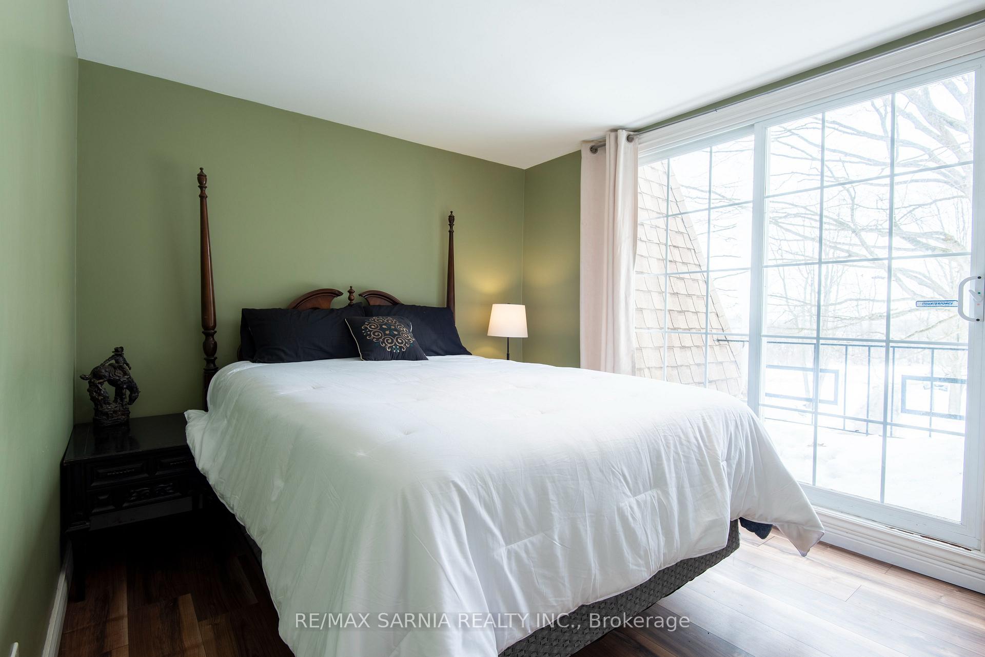 Photo 35 of 9556 Charlton Drive, Middlesex Centre, Rural Middlesex Centre — HOMEH
