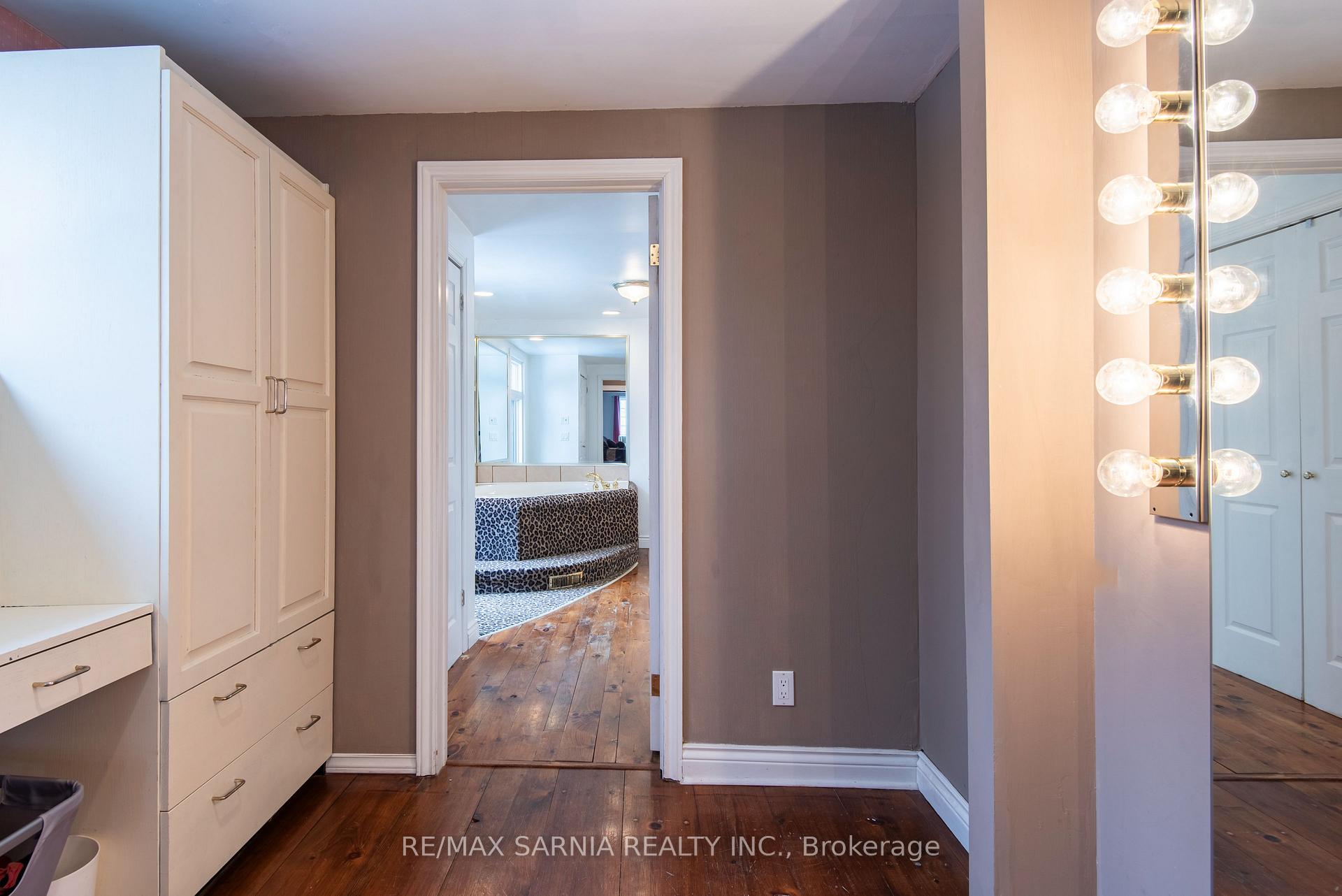 Photo 39 of 9556 Charlton Drive, Middlesex Centre, Rural Middlesex Centre — HOMEH