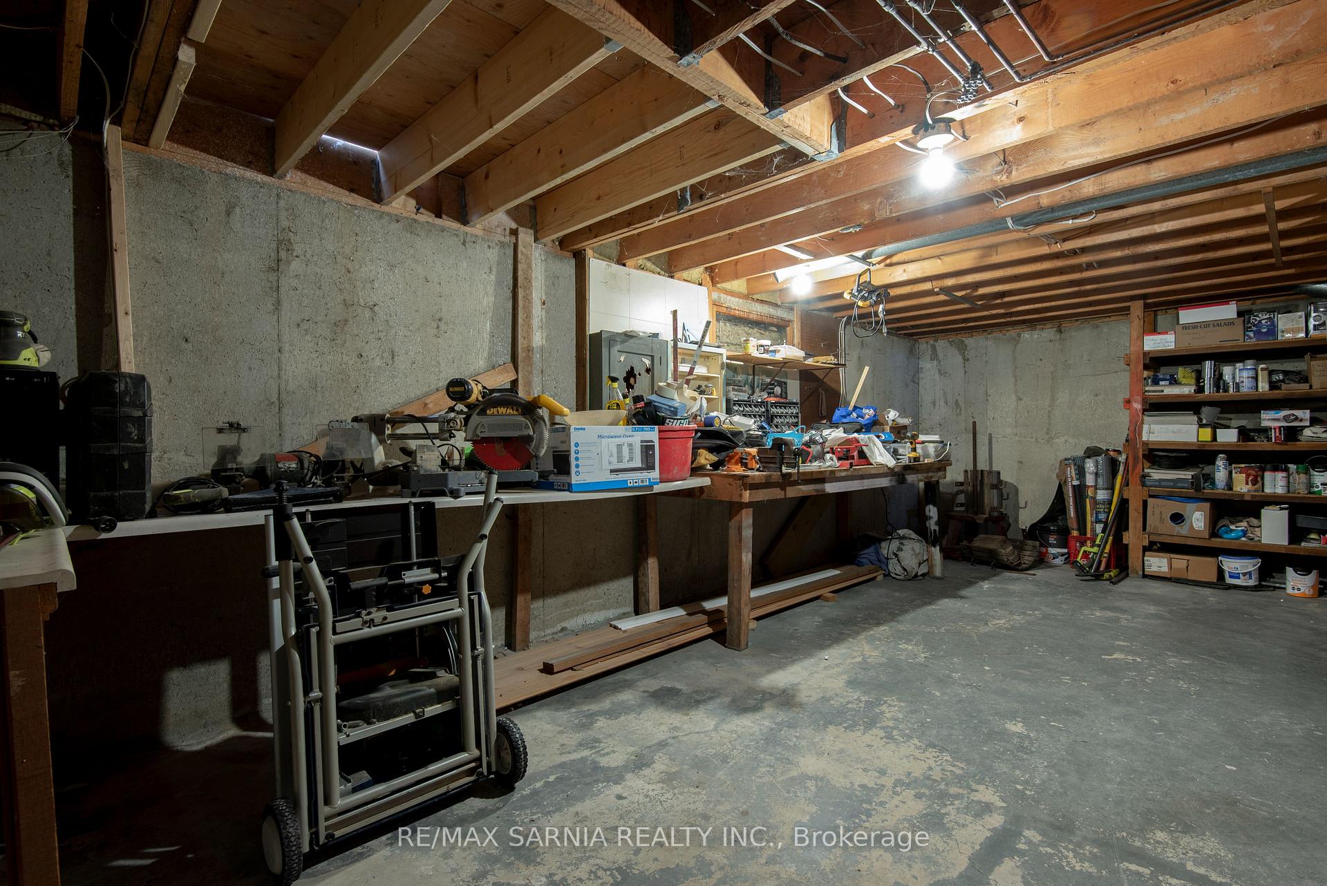 Photo 44 of 9556 Charlton Drive, Middlesex Centre, Rural Middlesex Centre — HOMEH