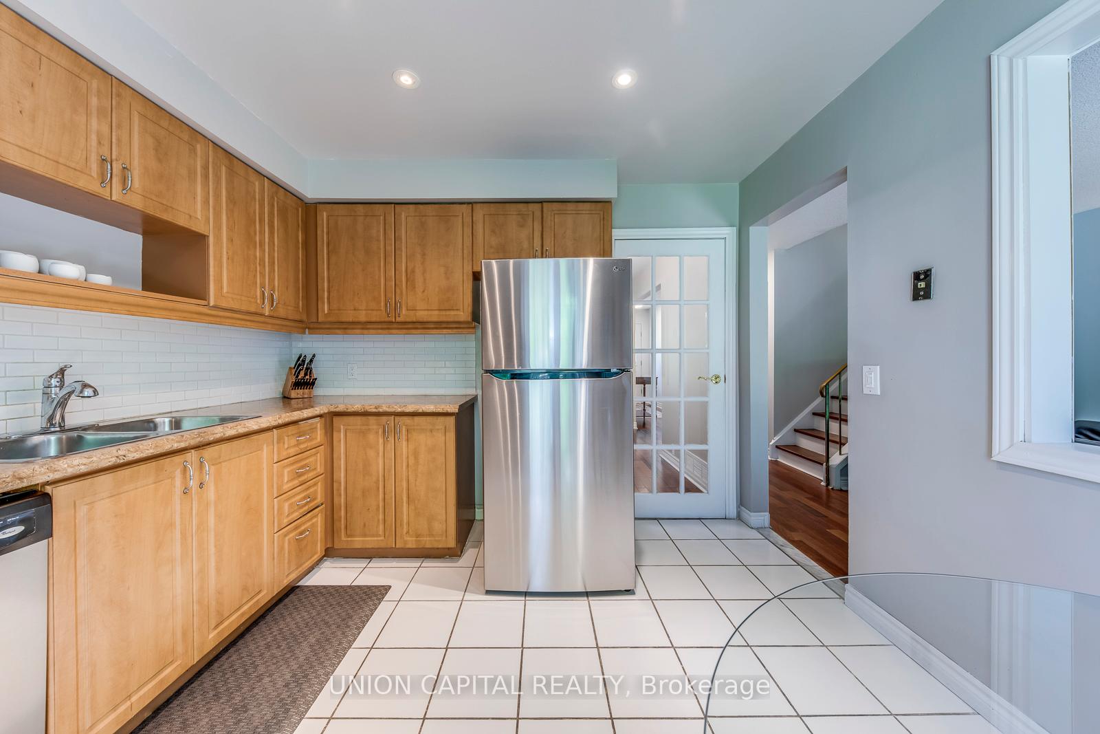 Photo 13 of 24 Vanessa Road, Markham, Markville — HOMEH