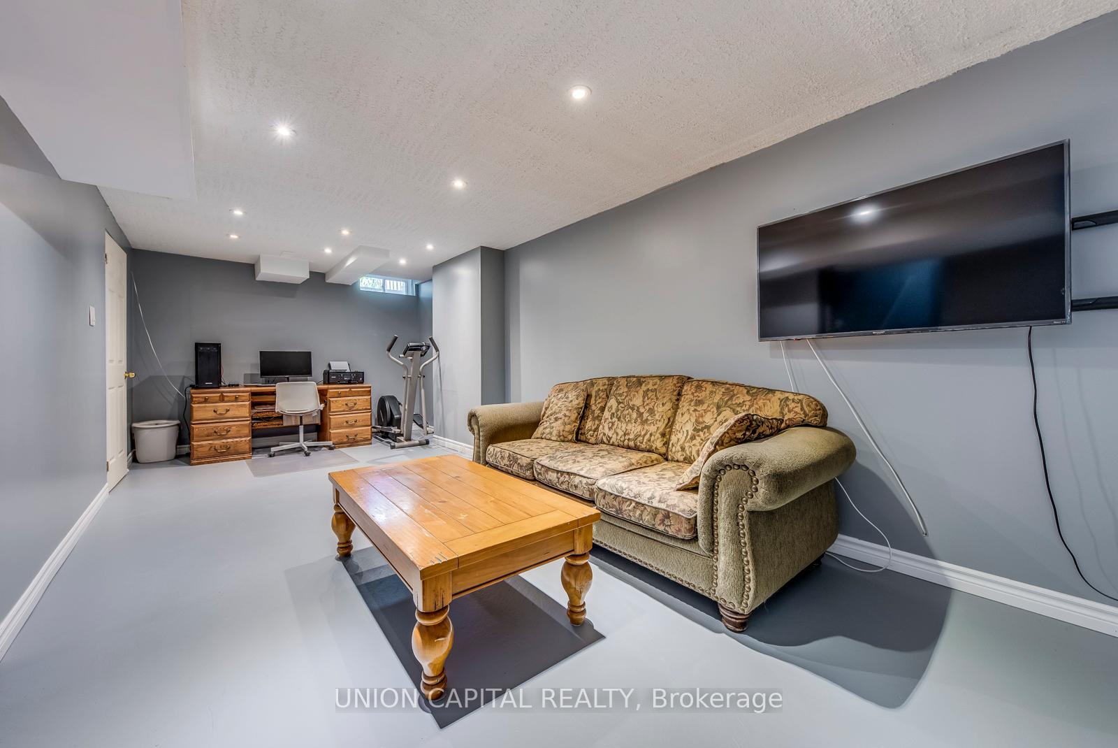 Photo 24 of 24 Vanessa Road, Markham, Markville — HOMEH